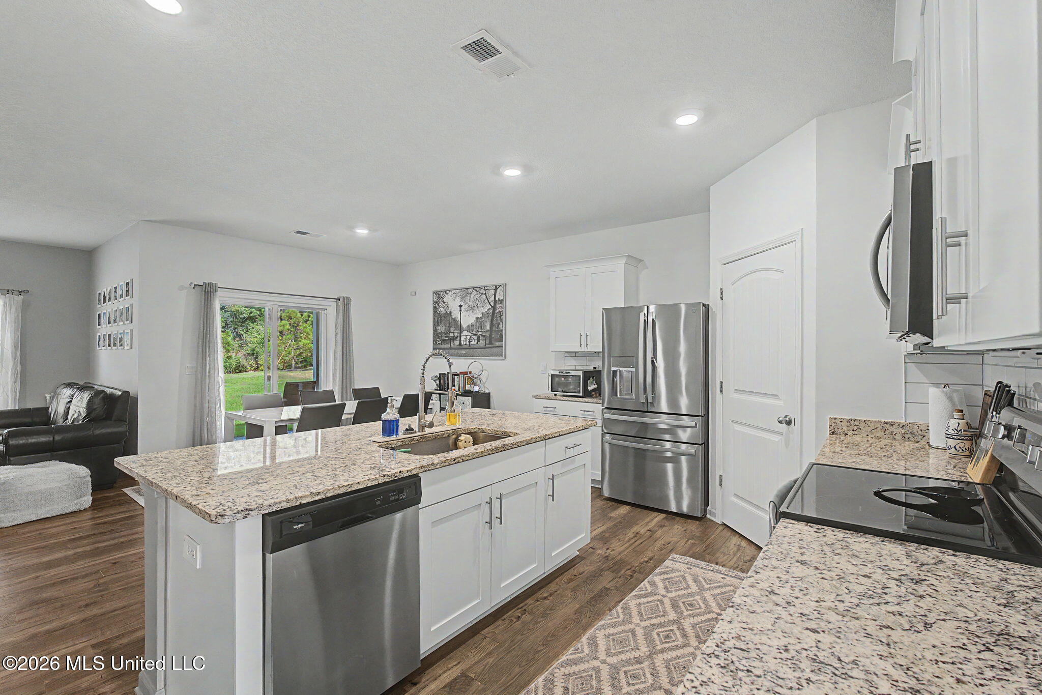 99 Twin Lakes Drive Property Photo 7