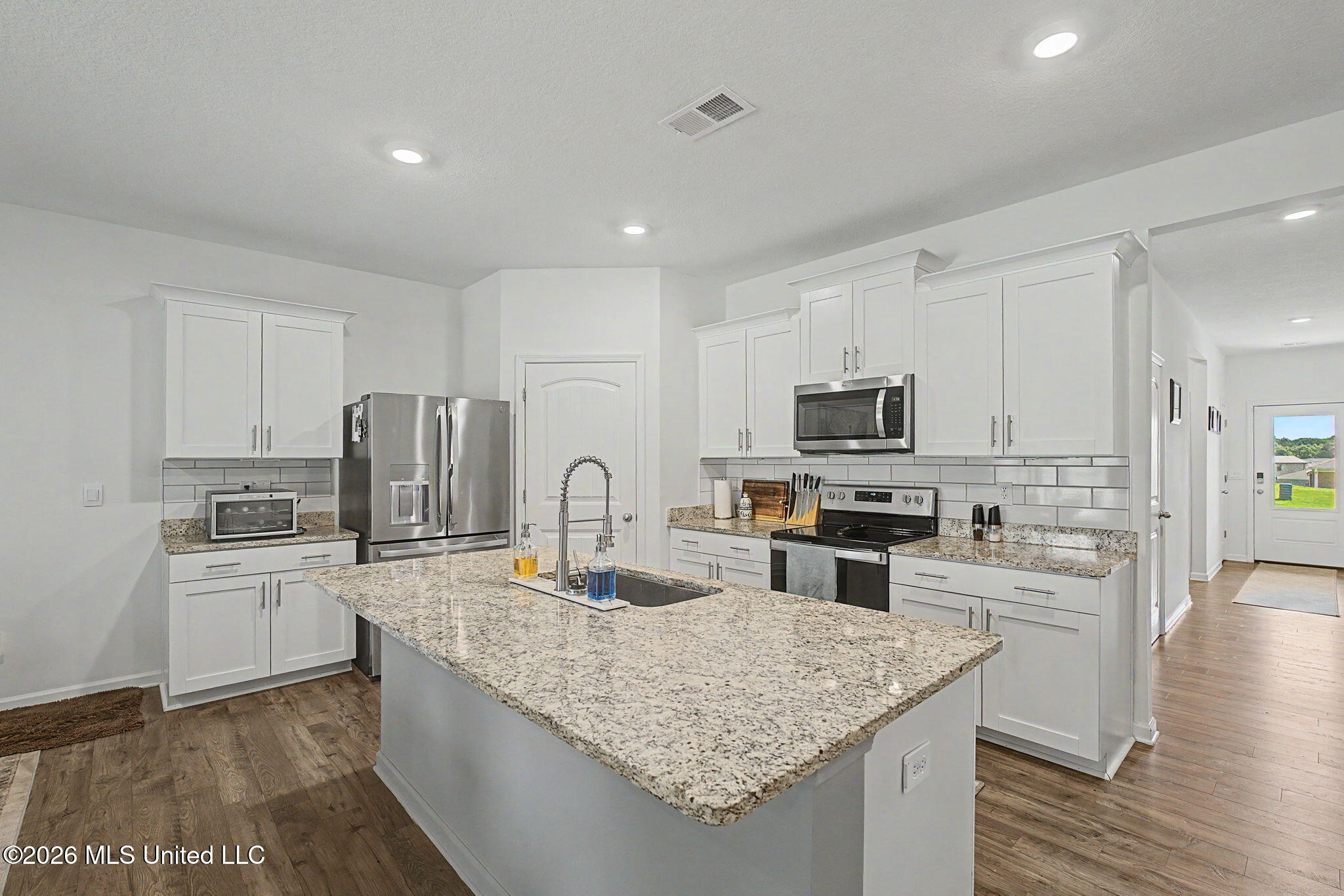 99 Twin Lakes Drive Property Photo 9