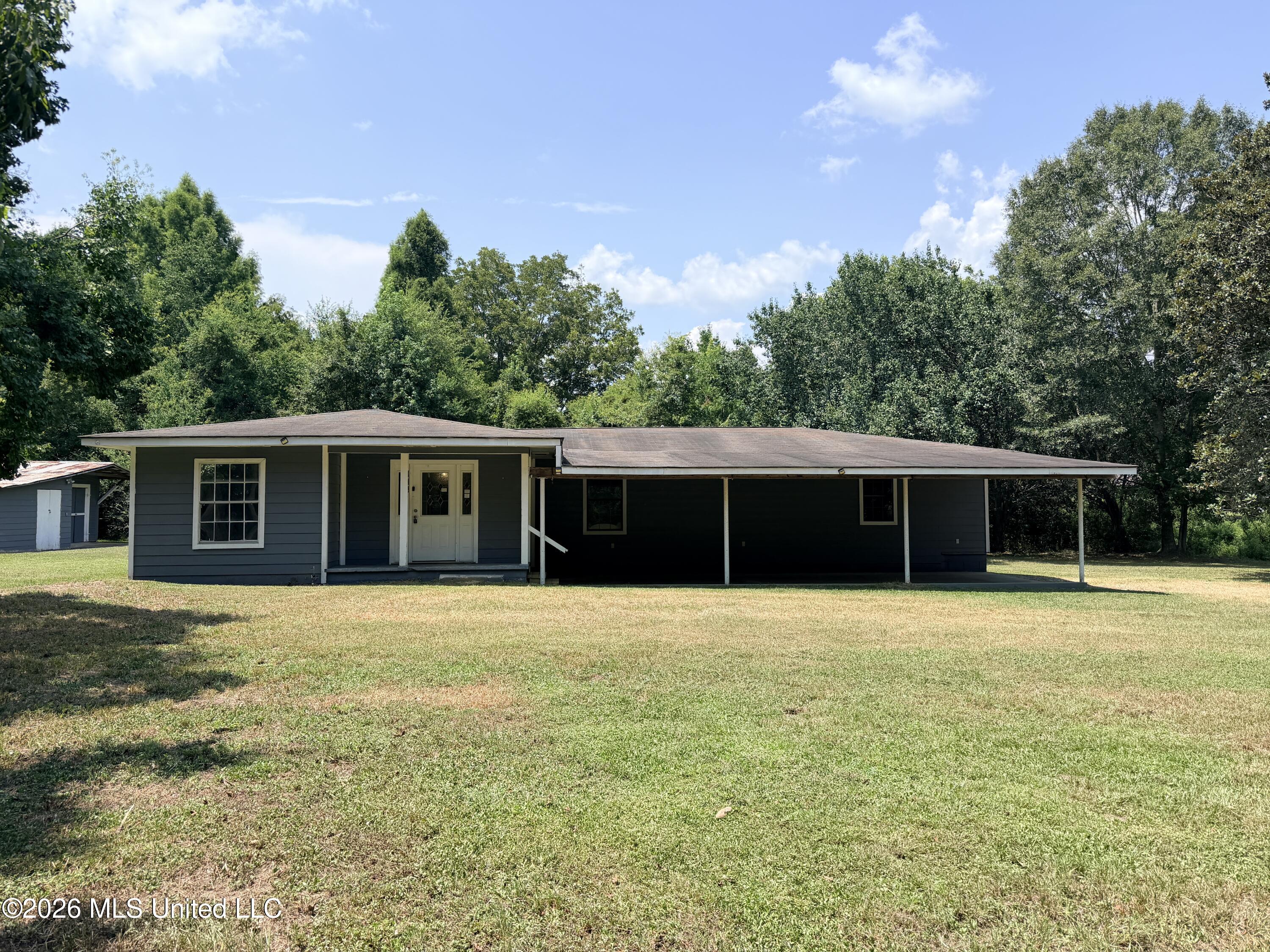 809 W Camp Avenue Property Photo 6