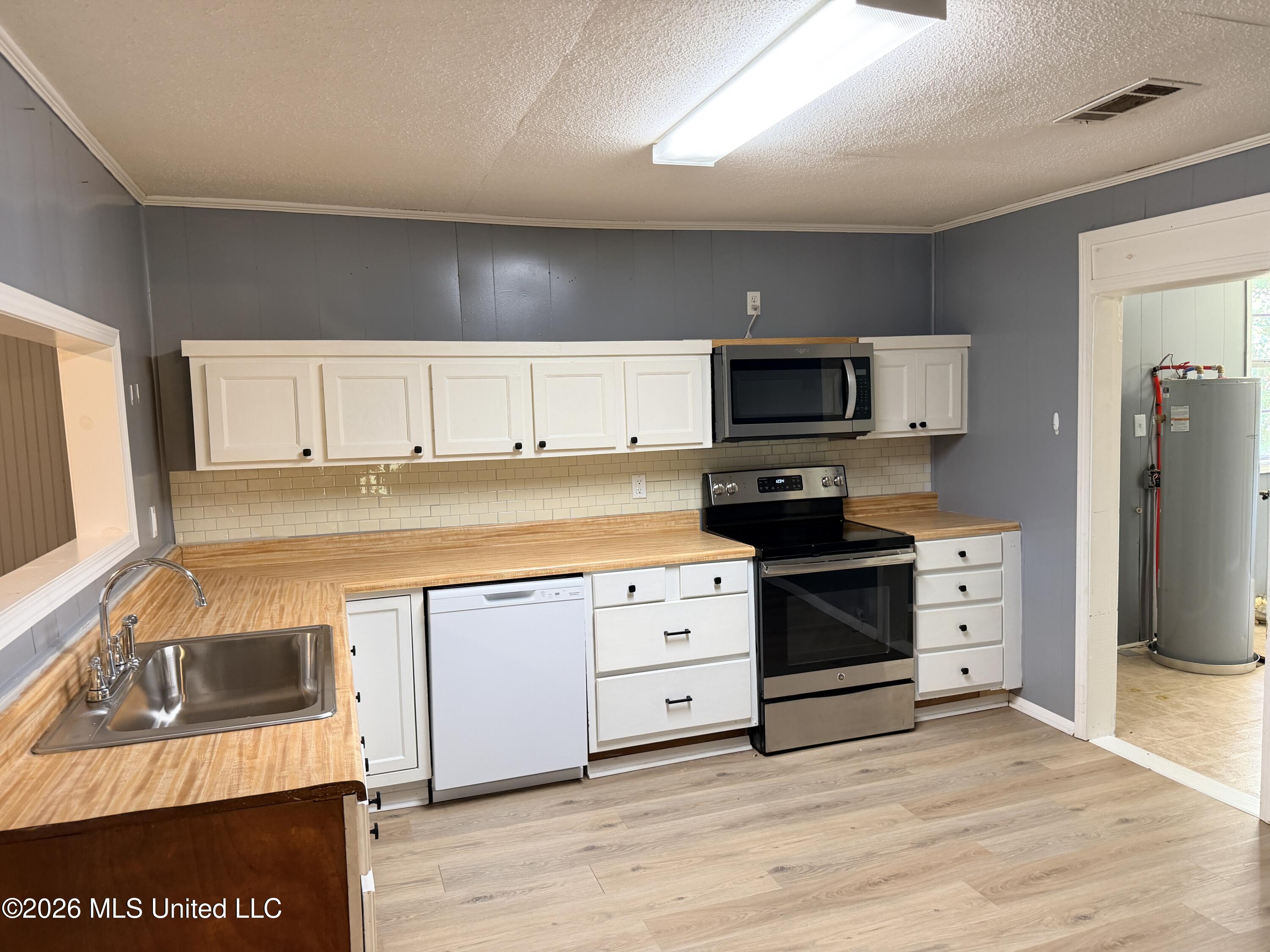 809 W Camp Avenue Property Photo 12