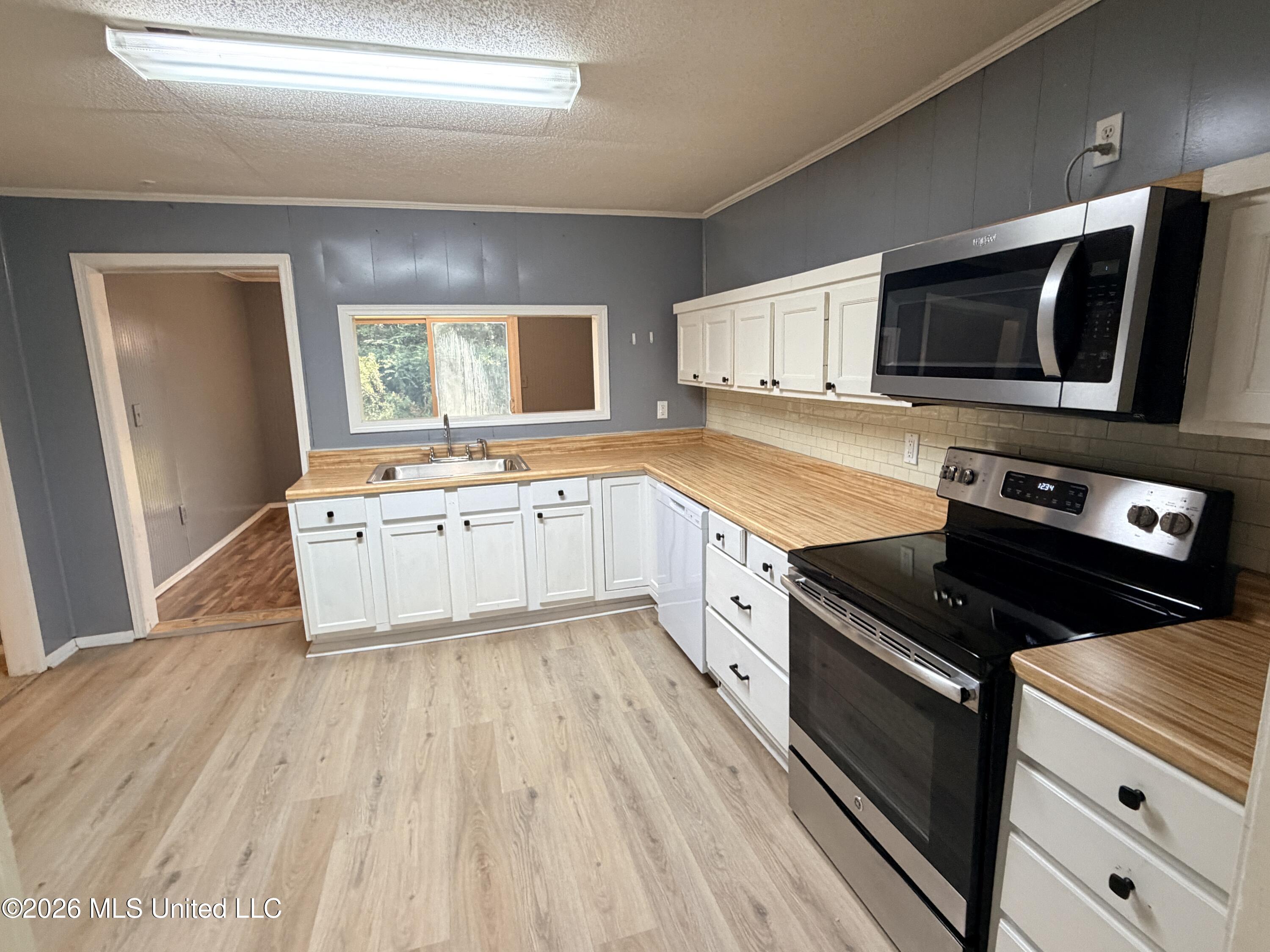 809 W Camp Avenue Property Photo 13