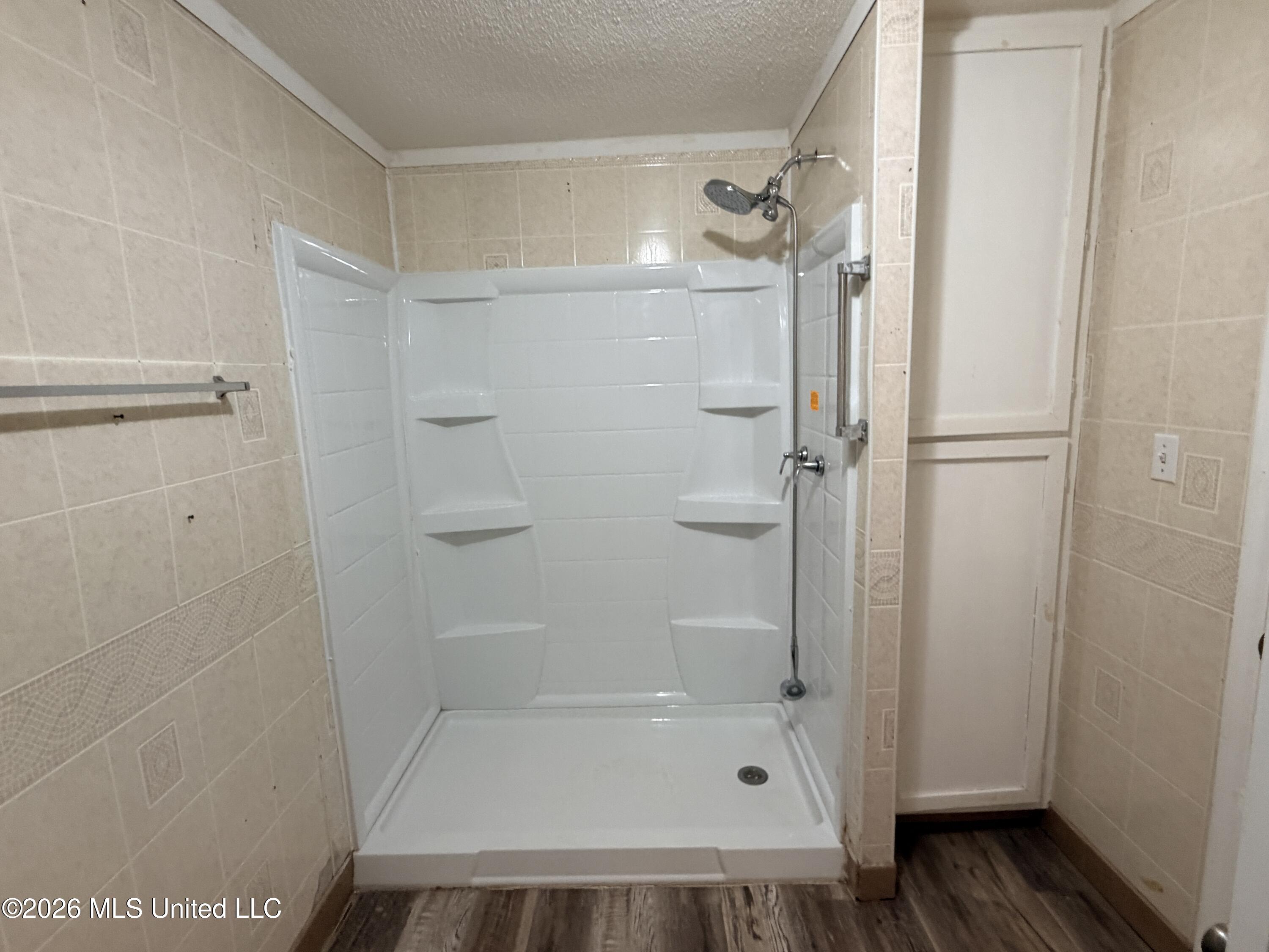 809 W Camp Avenue Property Photo 20
