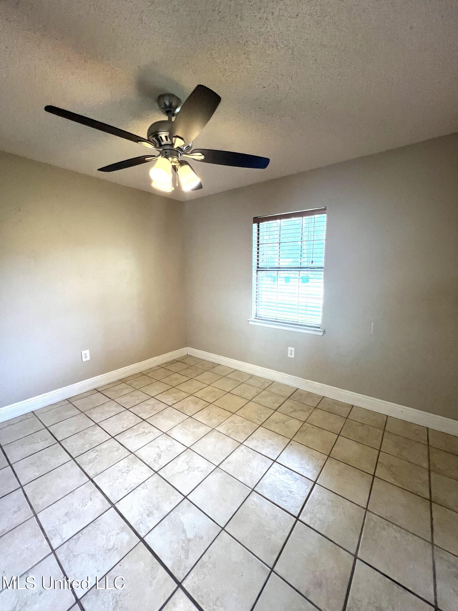 3401 54th Avenue Property Photo 6