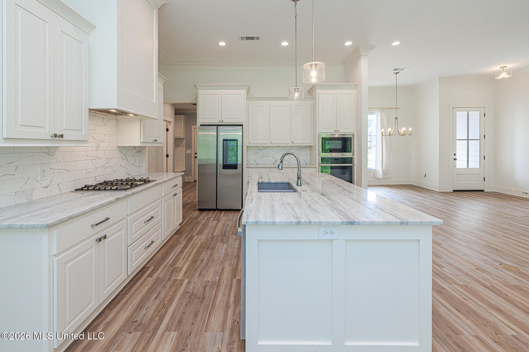 510 Crestmoor Drive Property Photo 12