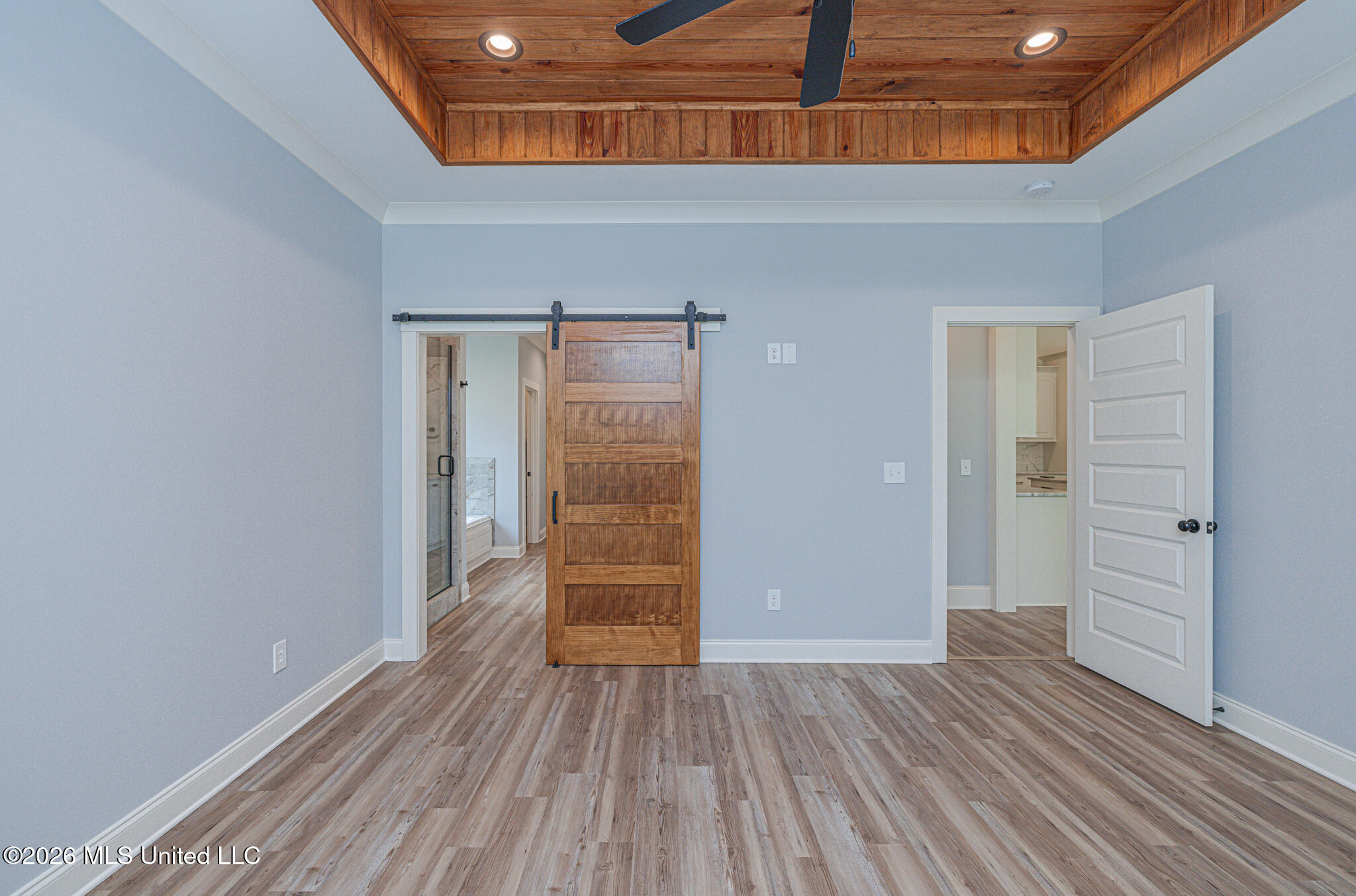 510 Crestmoor Drive Property Photo 16