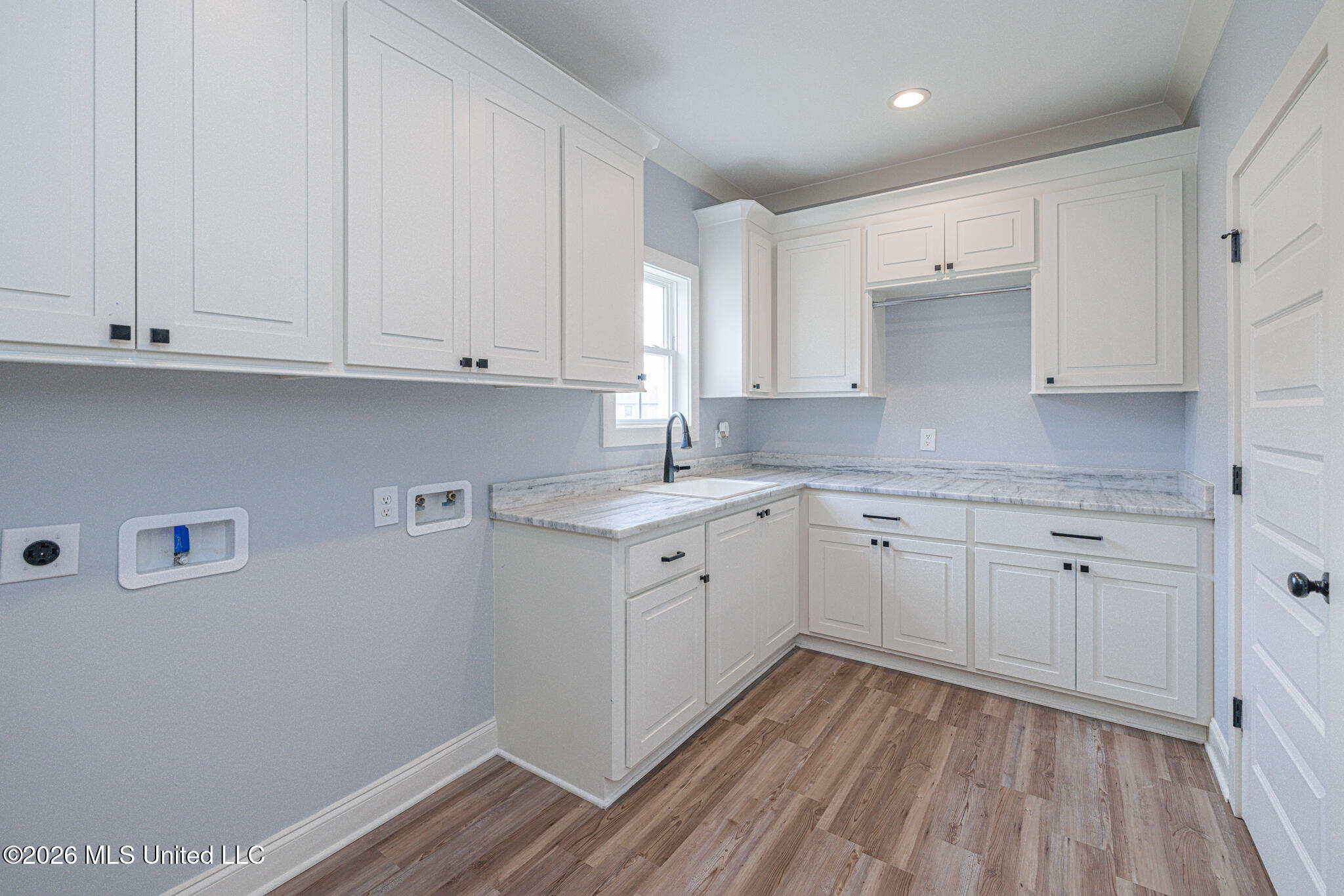 510 Crestmoor Drive Property Photo 24