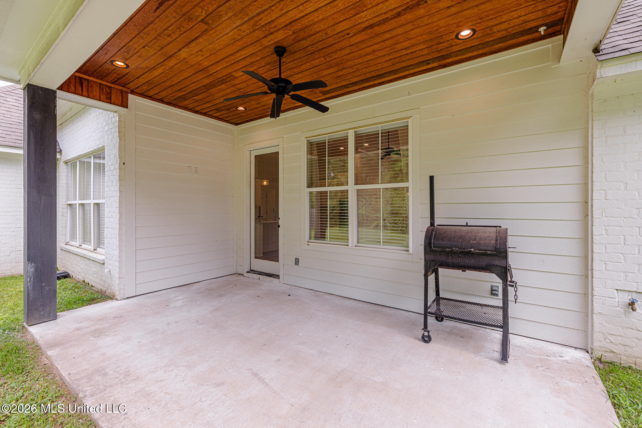 510 Crestmoor Drive Property Photo 32