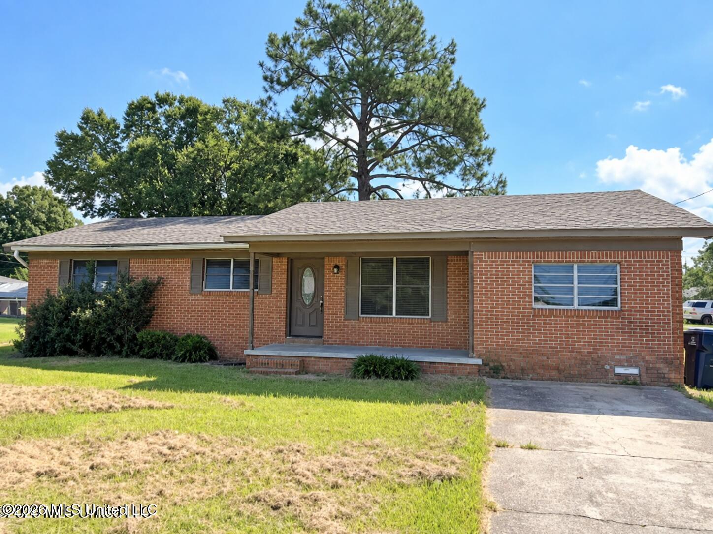123 Sinclair Street Property Photo 1