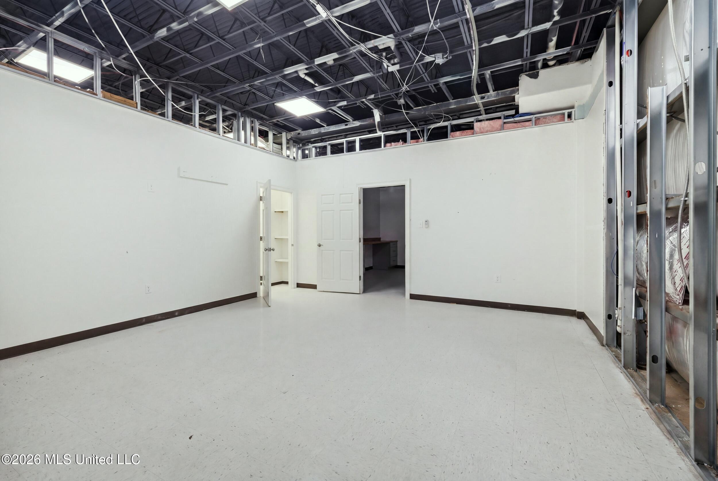 2556 Marcia Court Property Photo 43