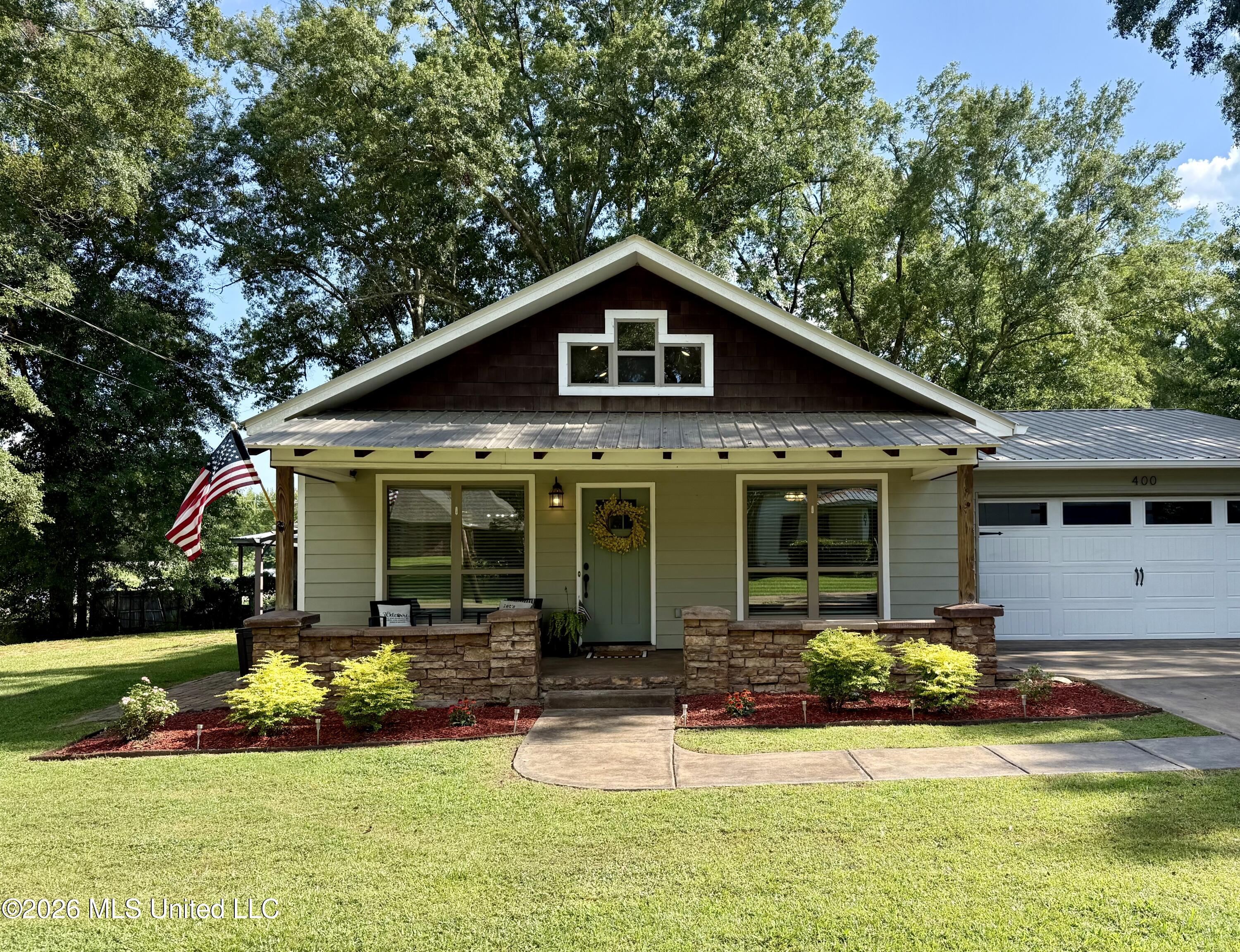 400 Mckay Circle Property Photo 2