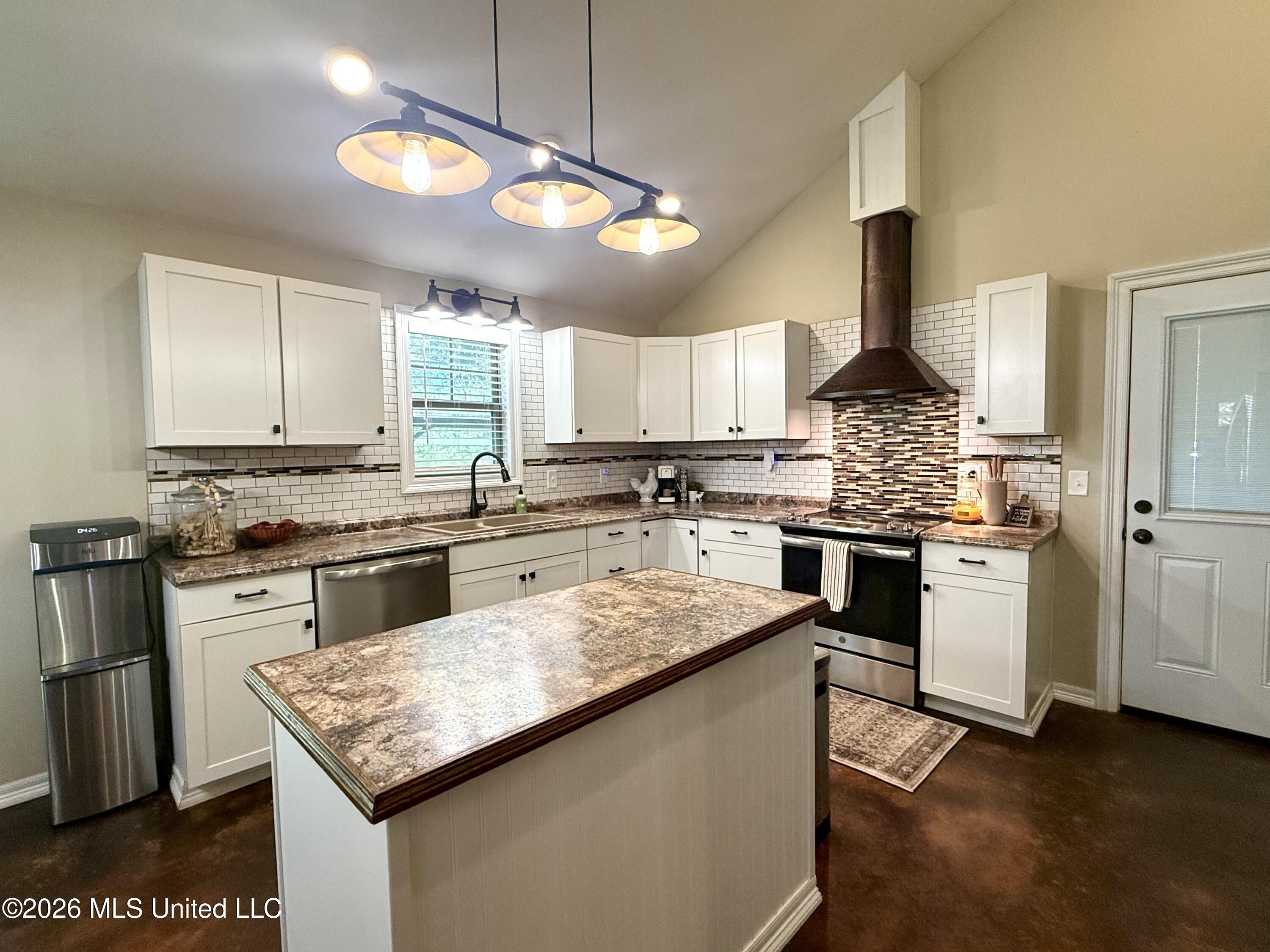 400 Mckay Circle Property Photo 14