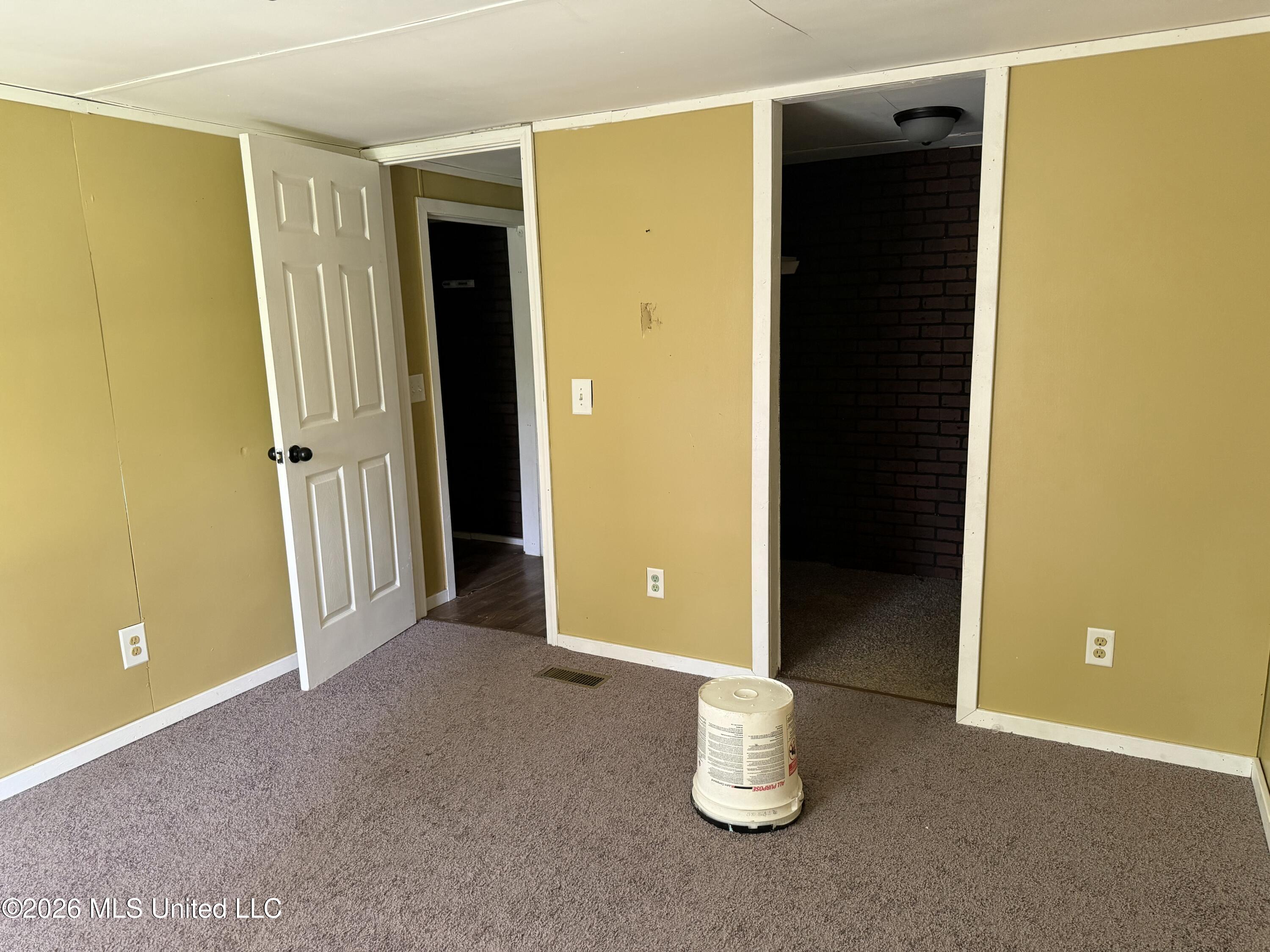 6604 Skeeter Branch Road Property Photo 3