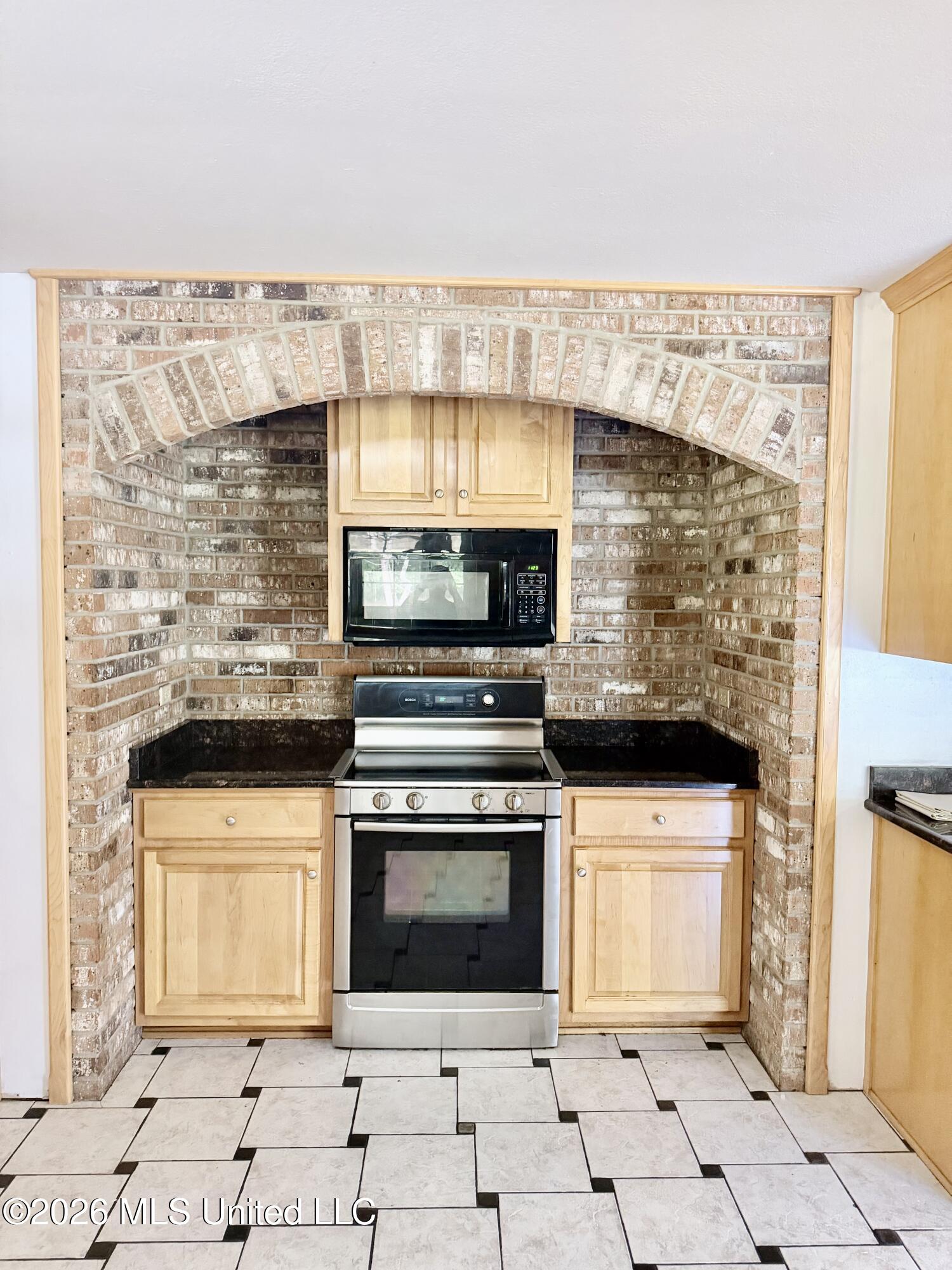 17816 Fosters Road Property Photo 9