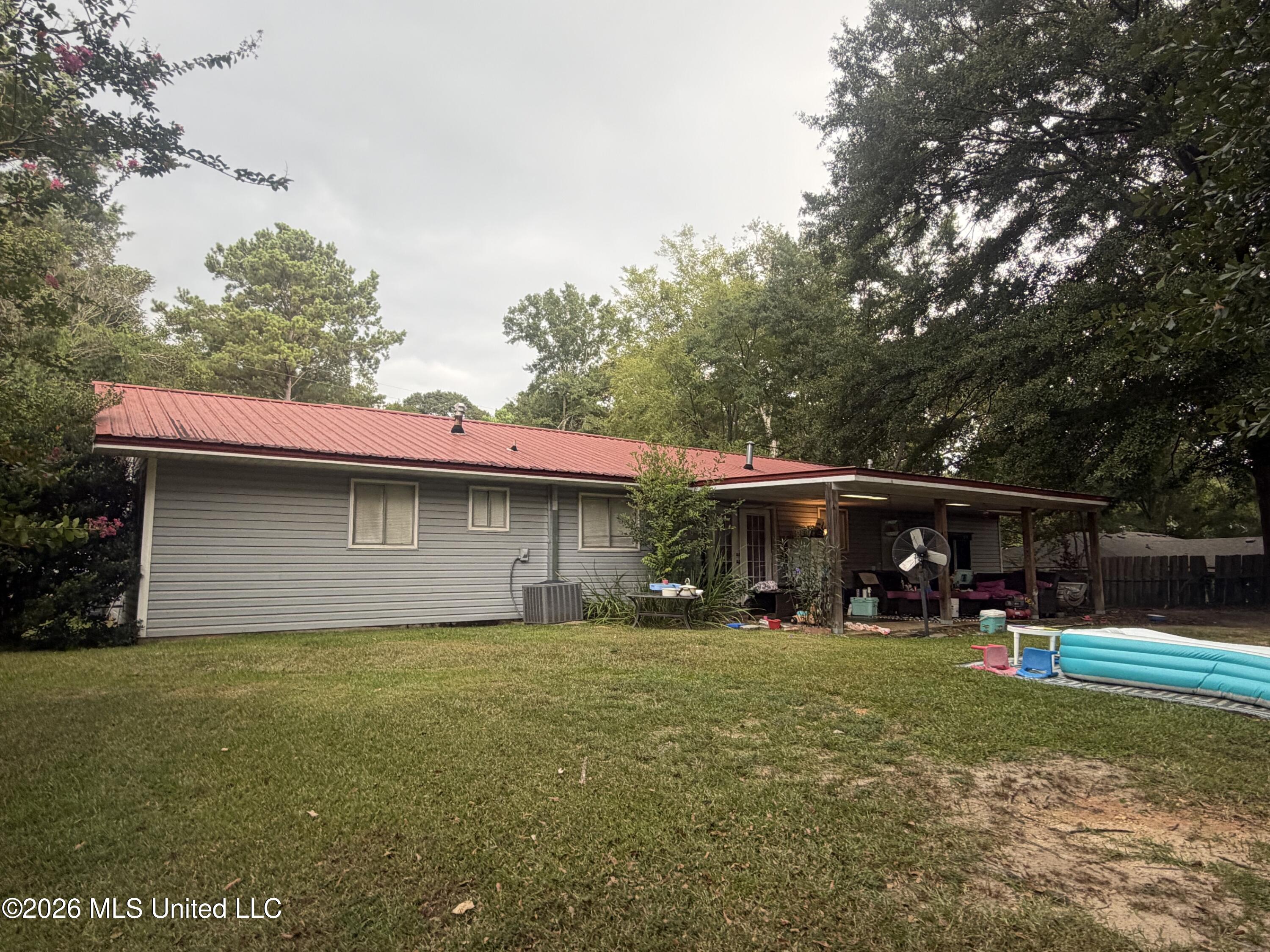 615 Pittman Drive Property Photo 2