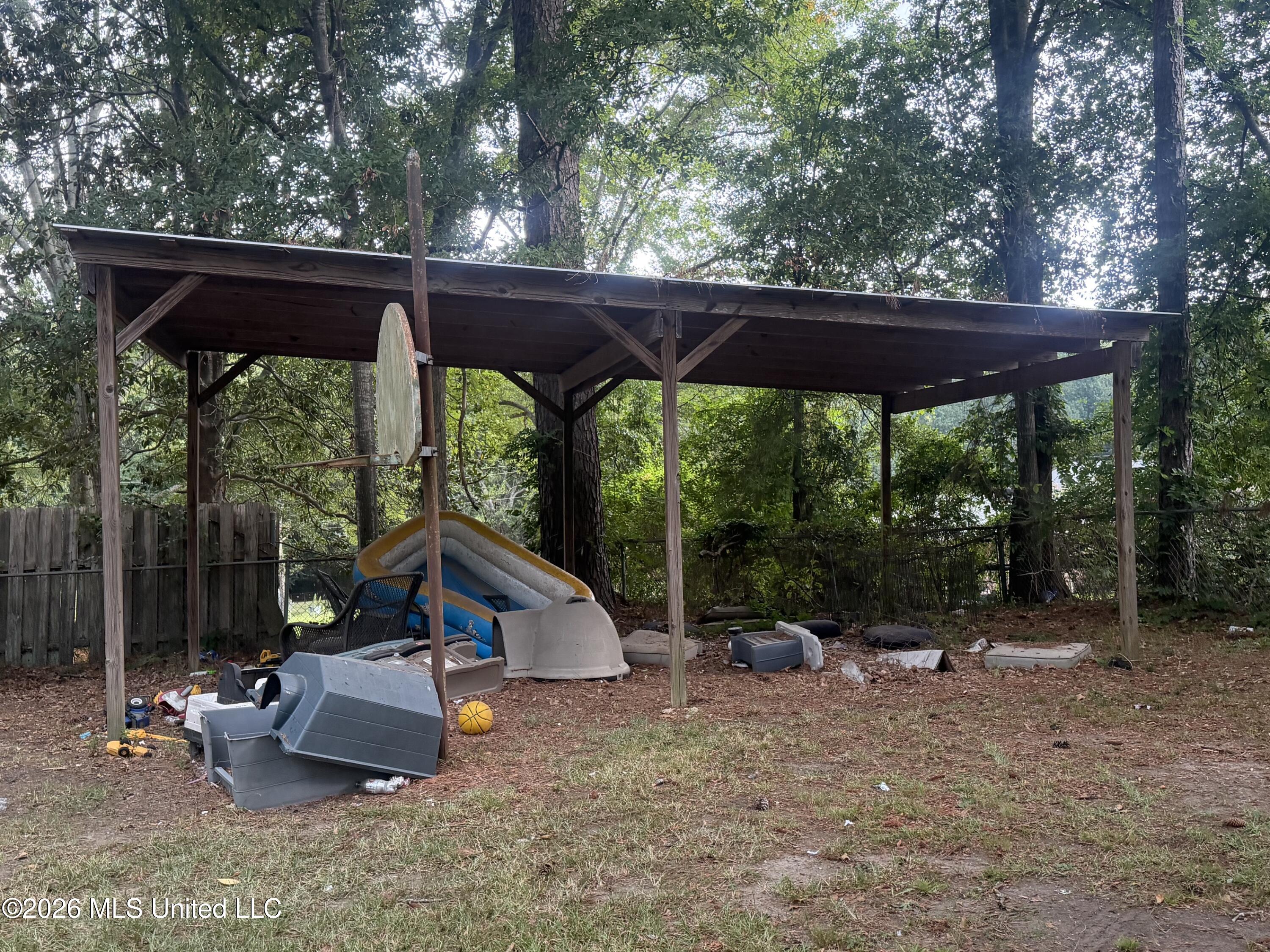 615 Pittman Drive Property Photo 3
