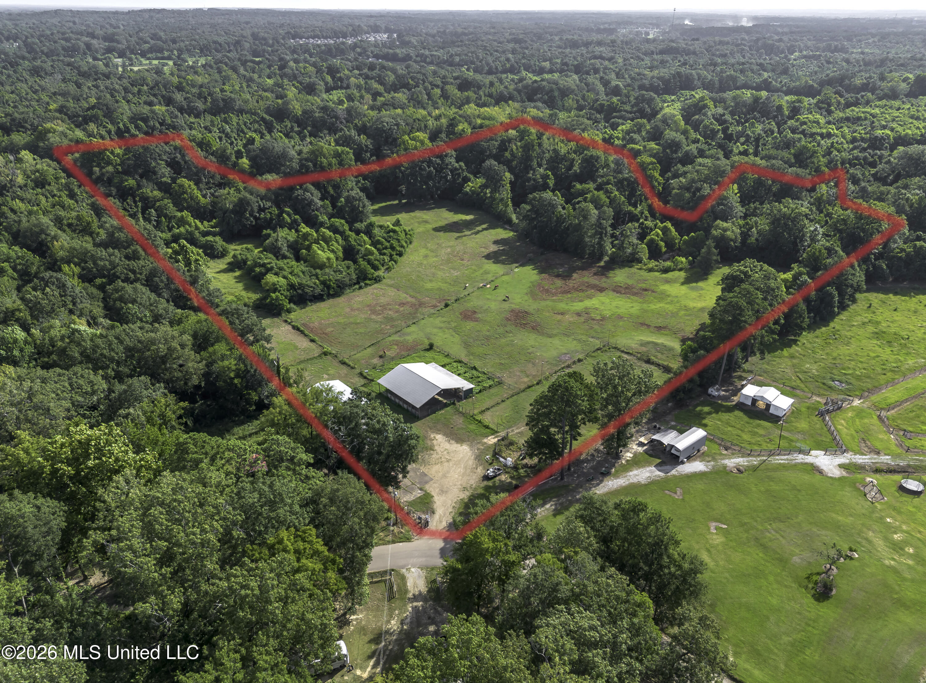 253 W Petros Road Property Photo 3