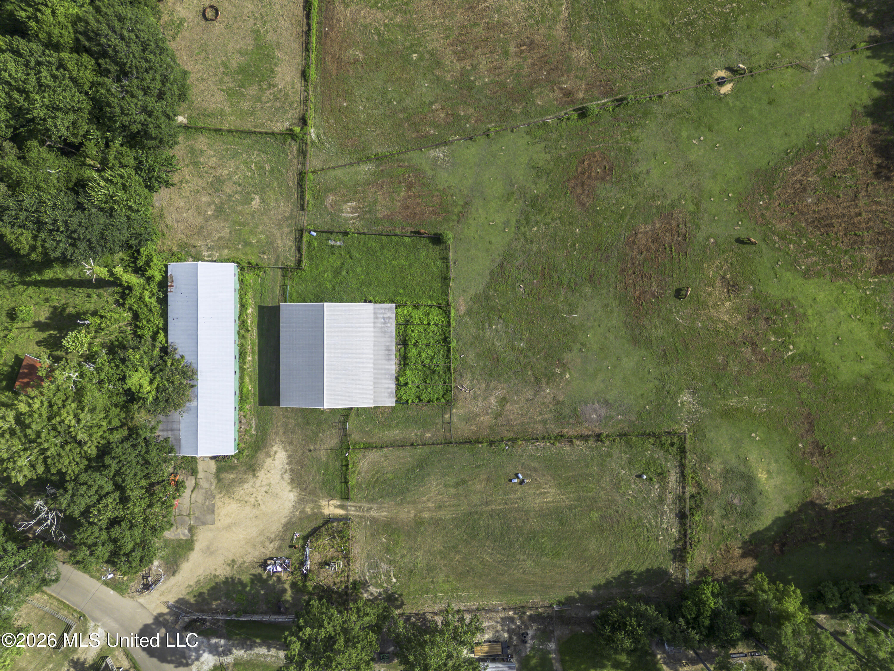 253 W Petros Road Property Photo 14