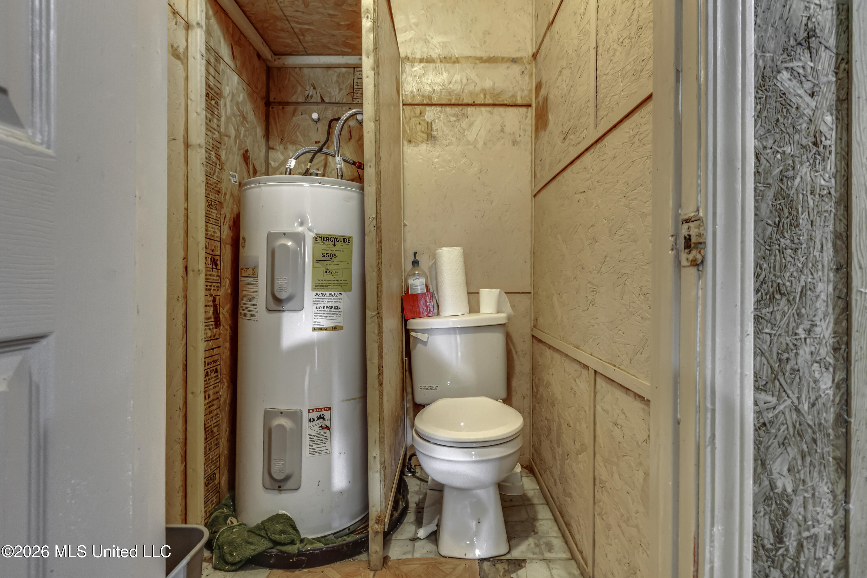 253 W Petros Road Property Photo 23