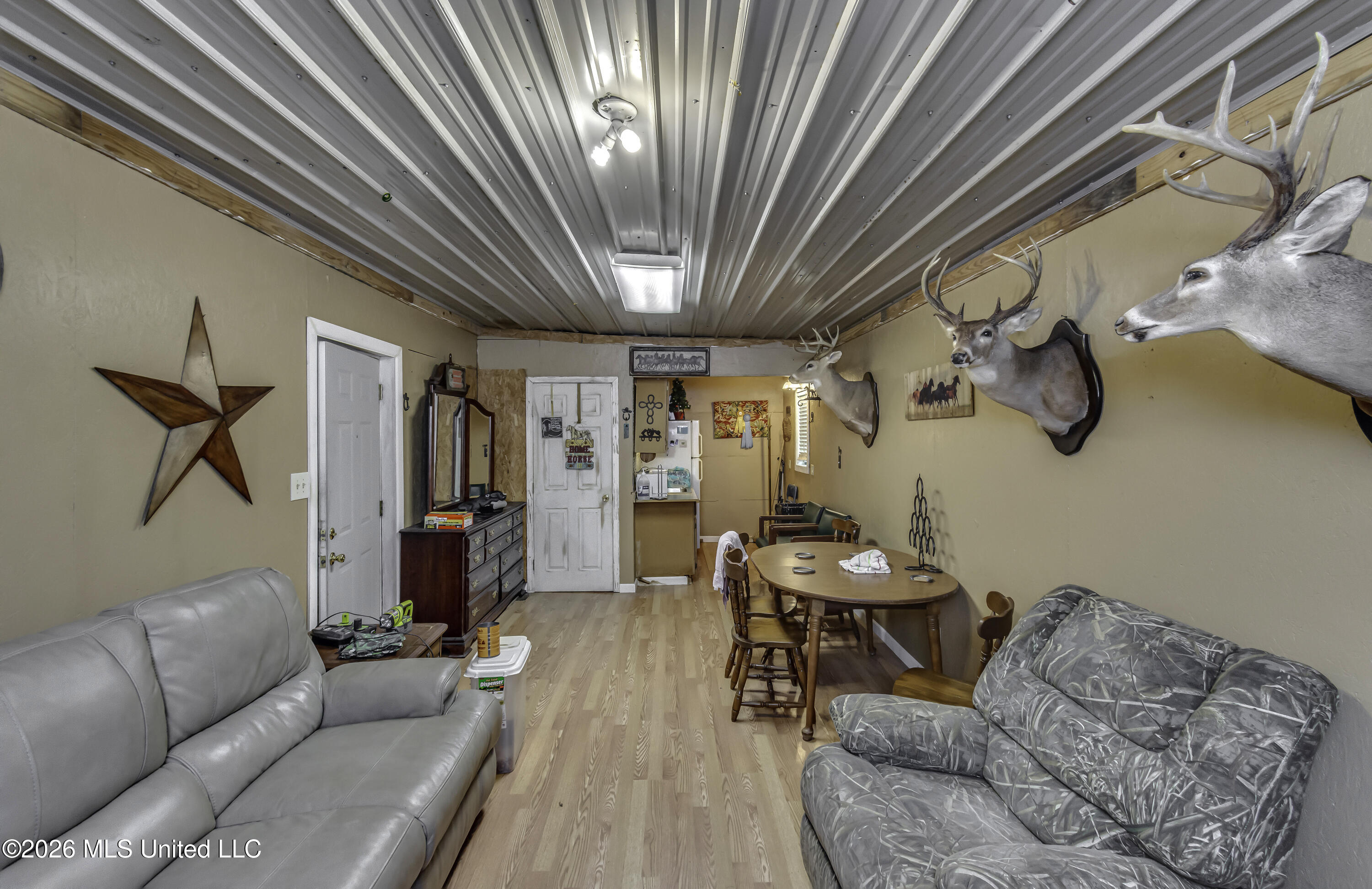 253 W Petros Road Property Photo 27