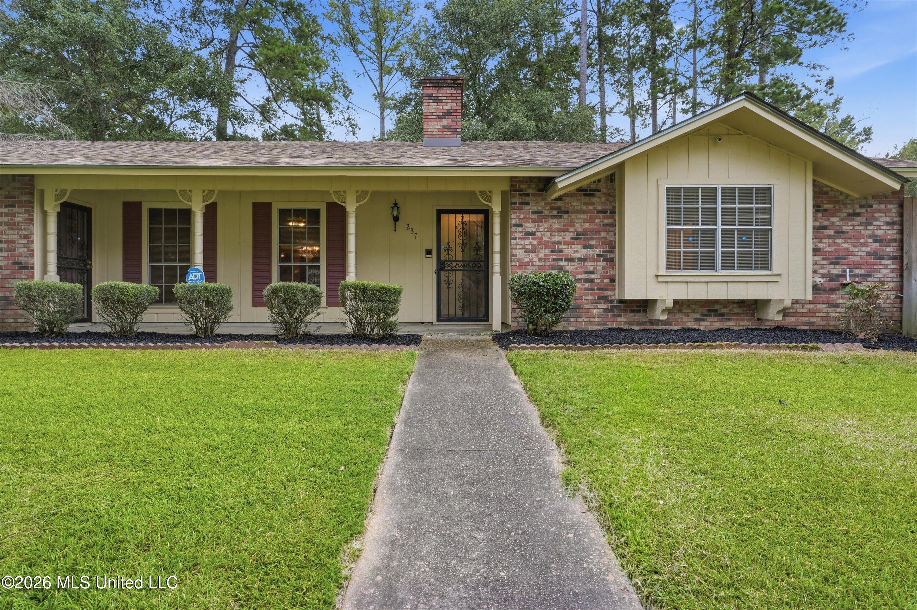 237 Baybury Lane Property Photo 1