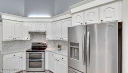 174 Woodlands Glen Circle Property Photo 18