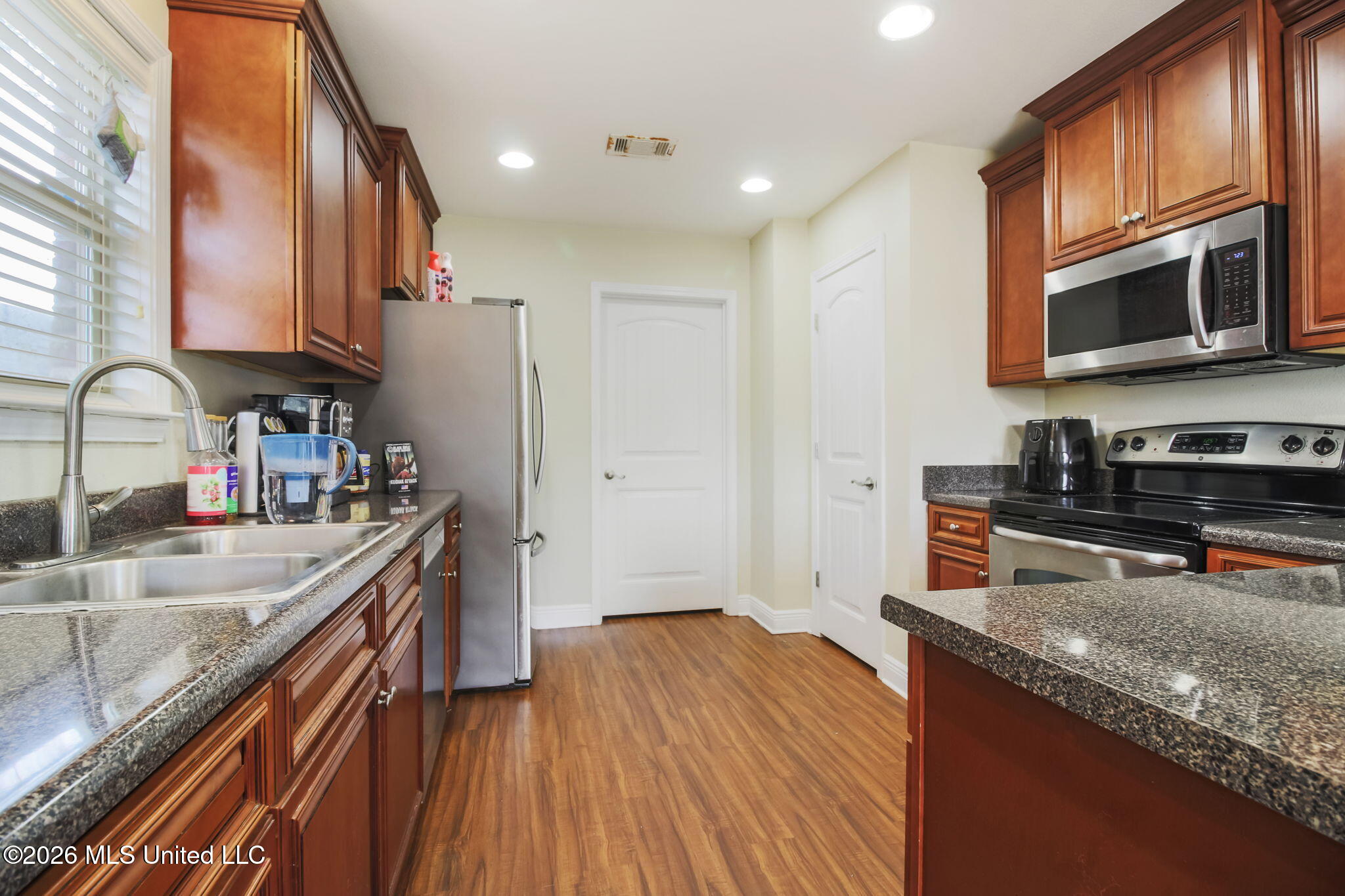 17288 Meadowbrook Lane Property Photo 13