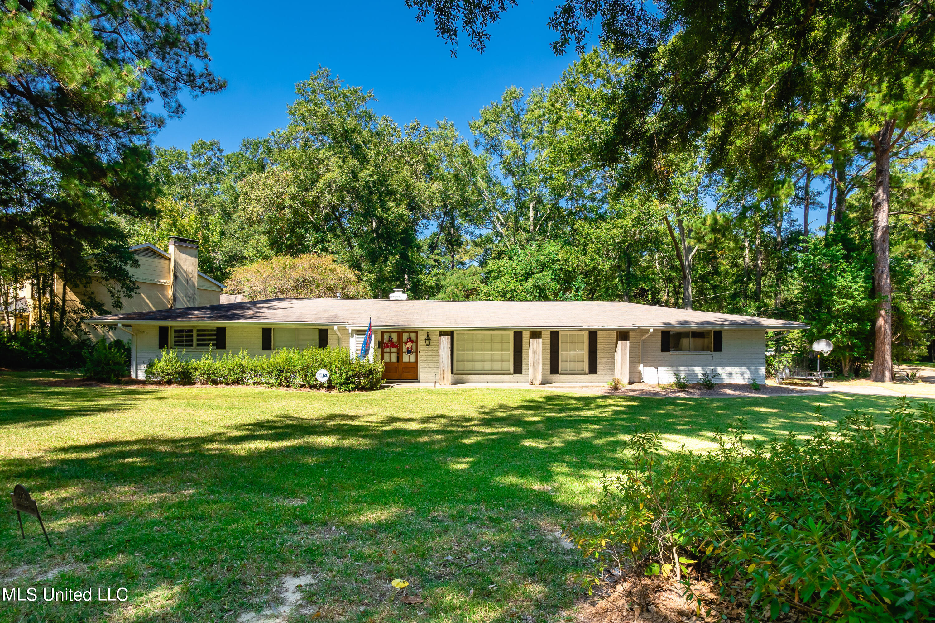 2258 Bellingrath Road Property Photo 1