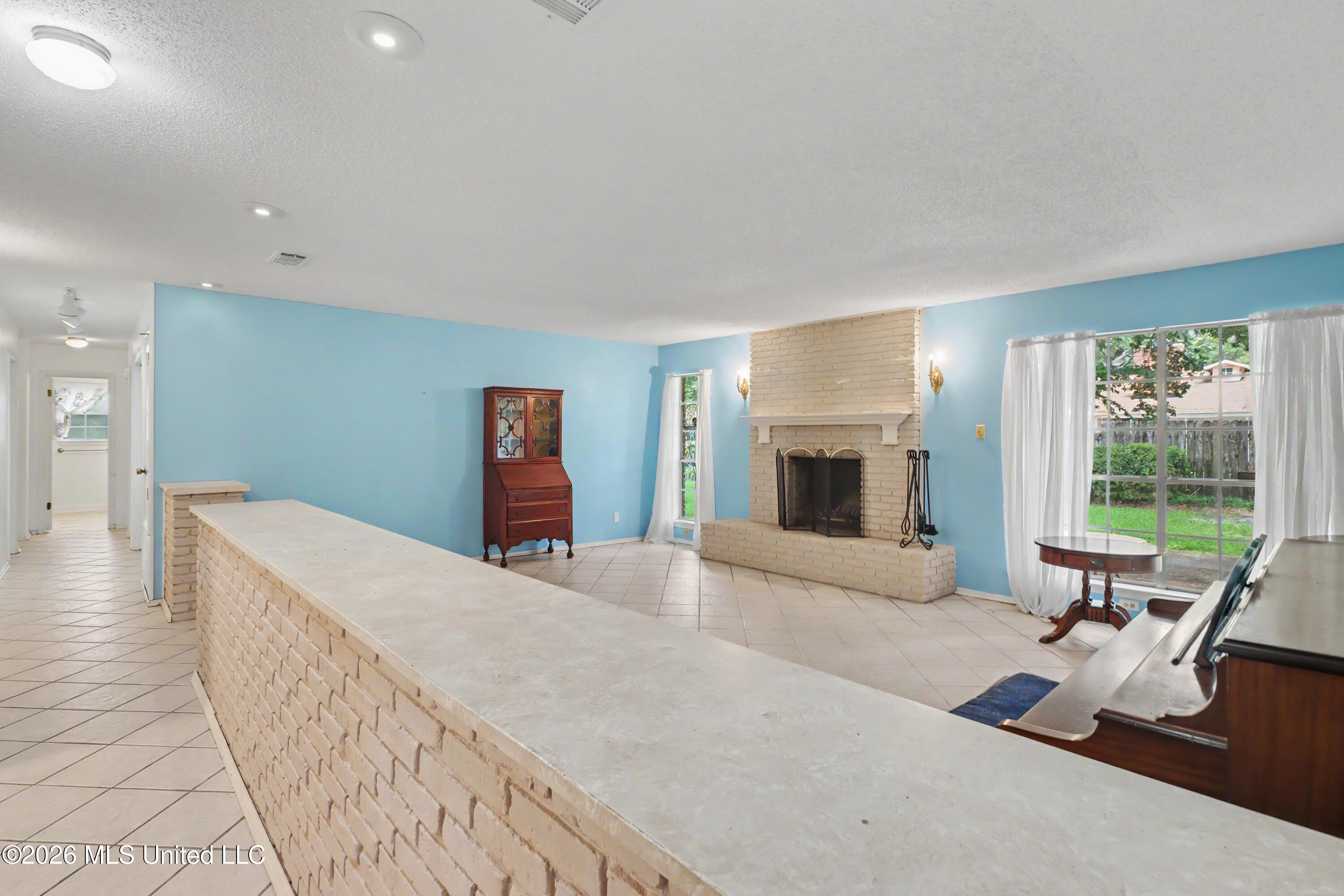 408 Melissa Drive Property Photo 6