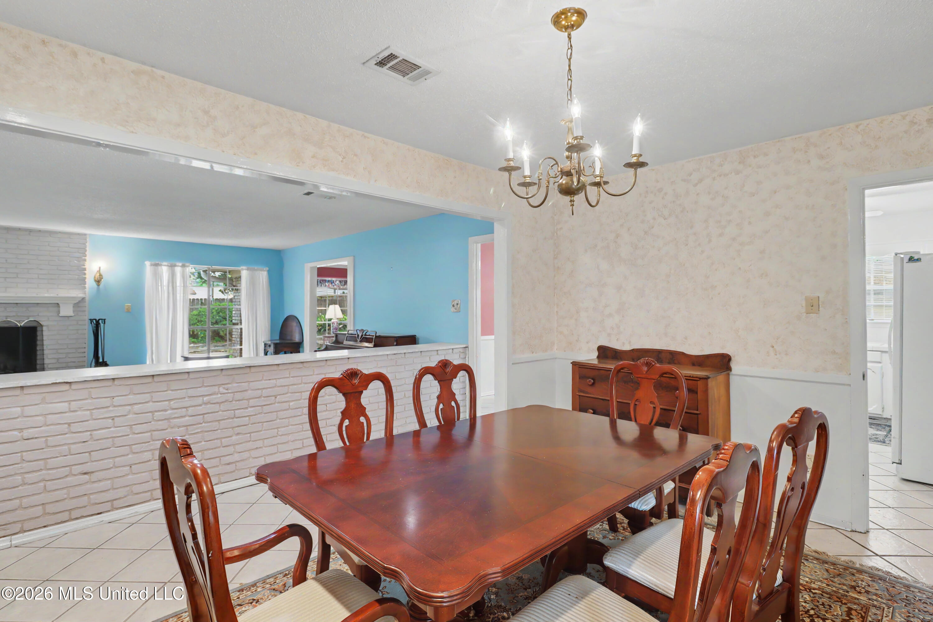 408 Melissa Drive Property Photo 8