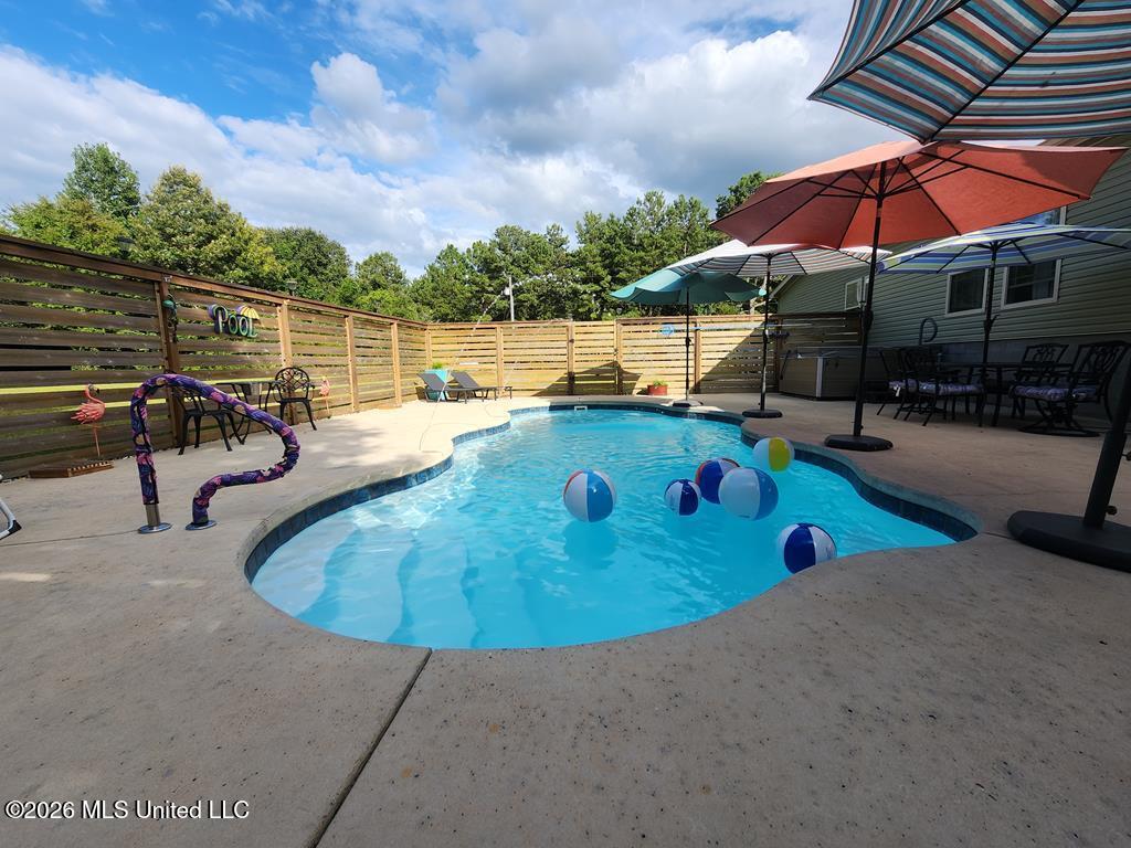 121 Molly Road Property Photo 6