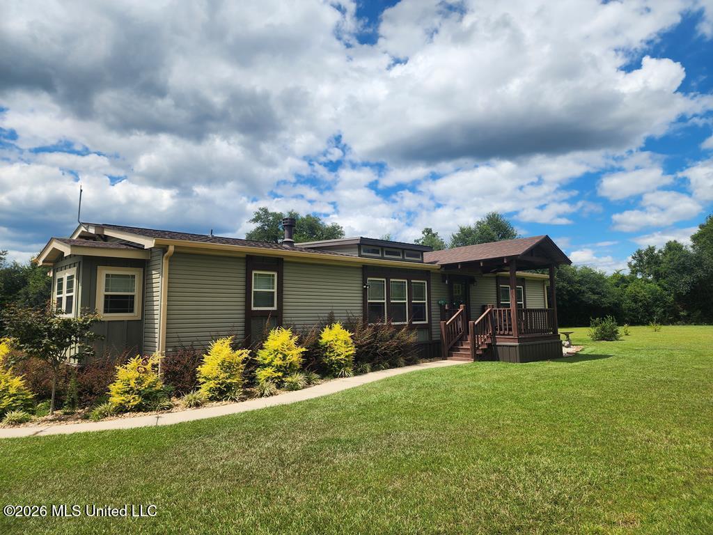 121 Molly Road Property Photo 9