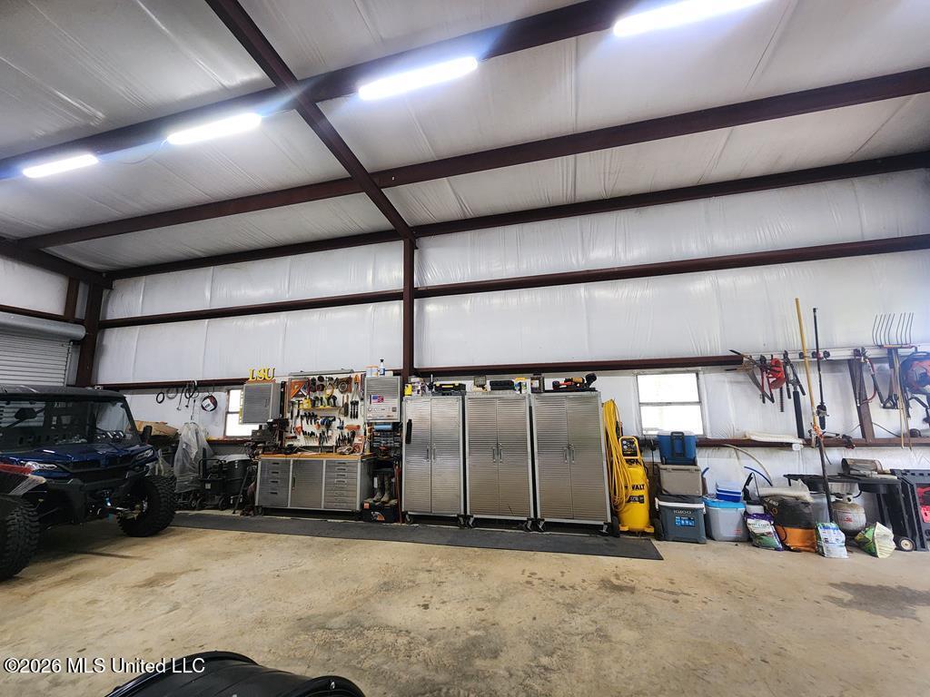 121 Molly Road Property Photo 25