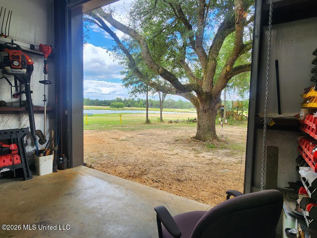 121 Molly Road Property Photo 28