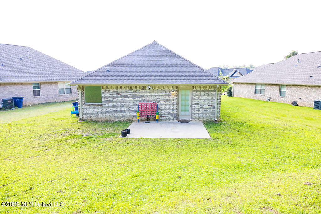 7822 Ridgedale Drive Property Photo 4