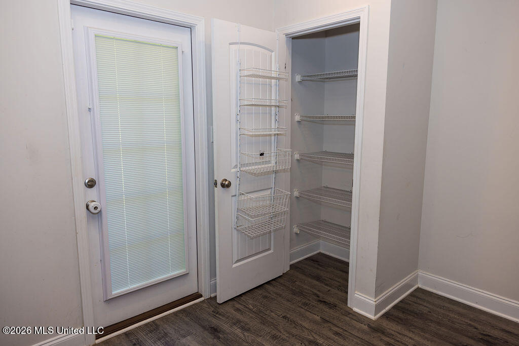 7822 Ridgedale Drive Property Photo 11