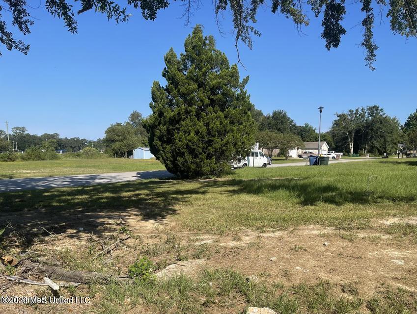 6800 Bienville Drive Property Photo 6