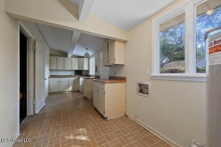 320 Lakeview Boulevard Property Photo 7