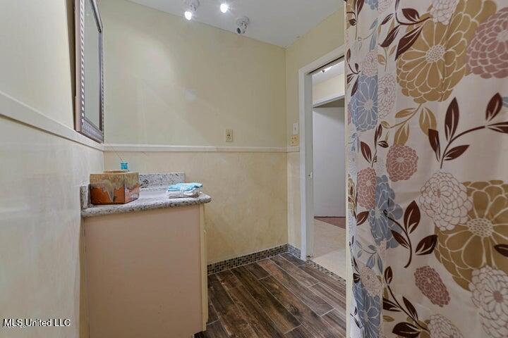 320 Lakeview Boulevard Property Photo 10