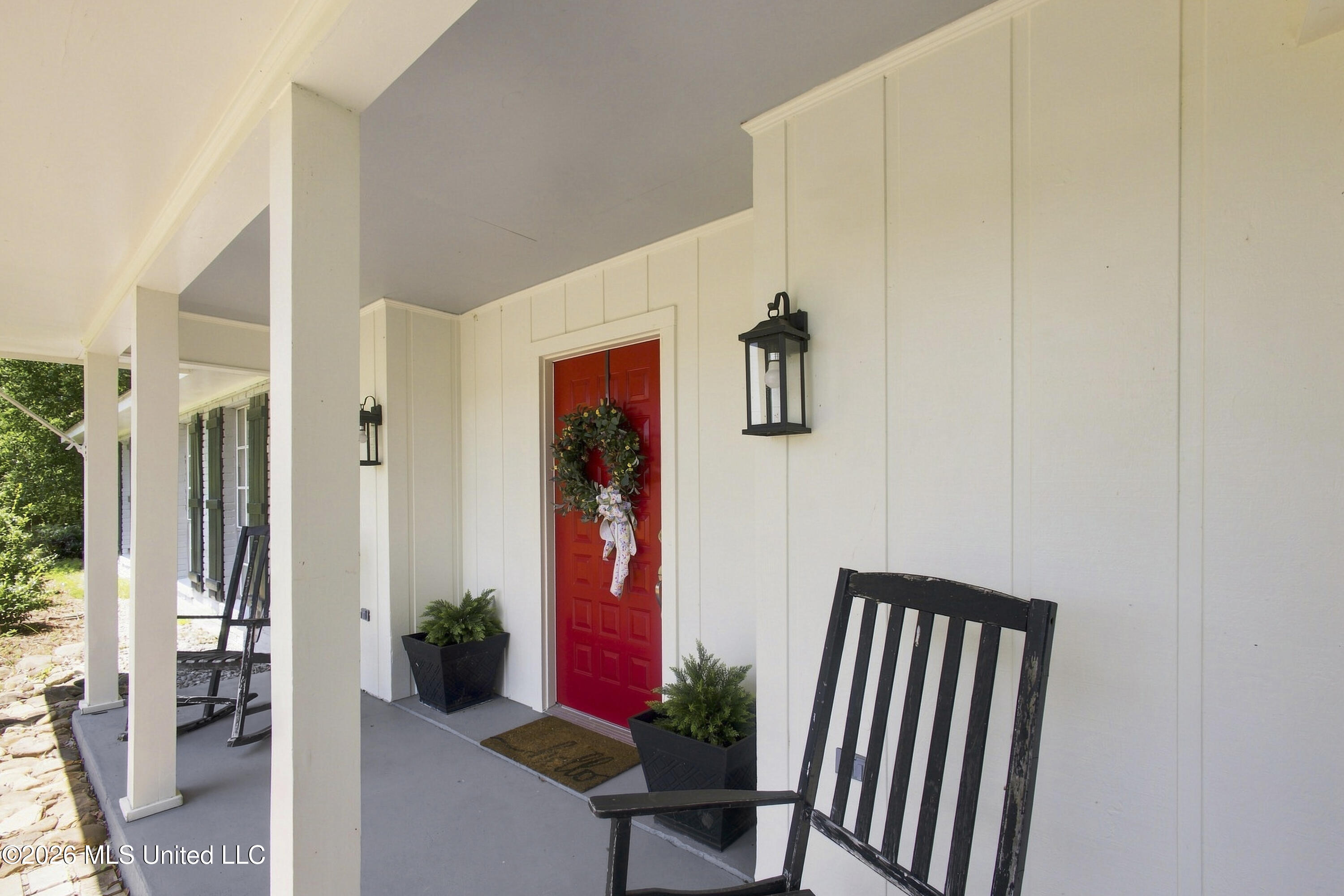 1022 L D White Road Property Photo 4