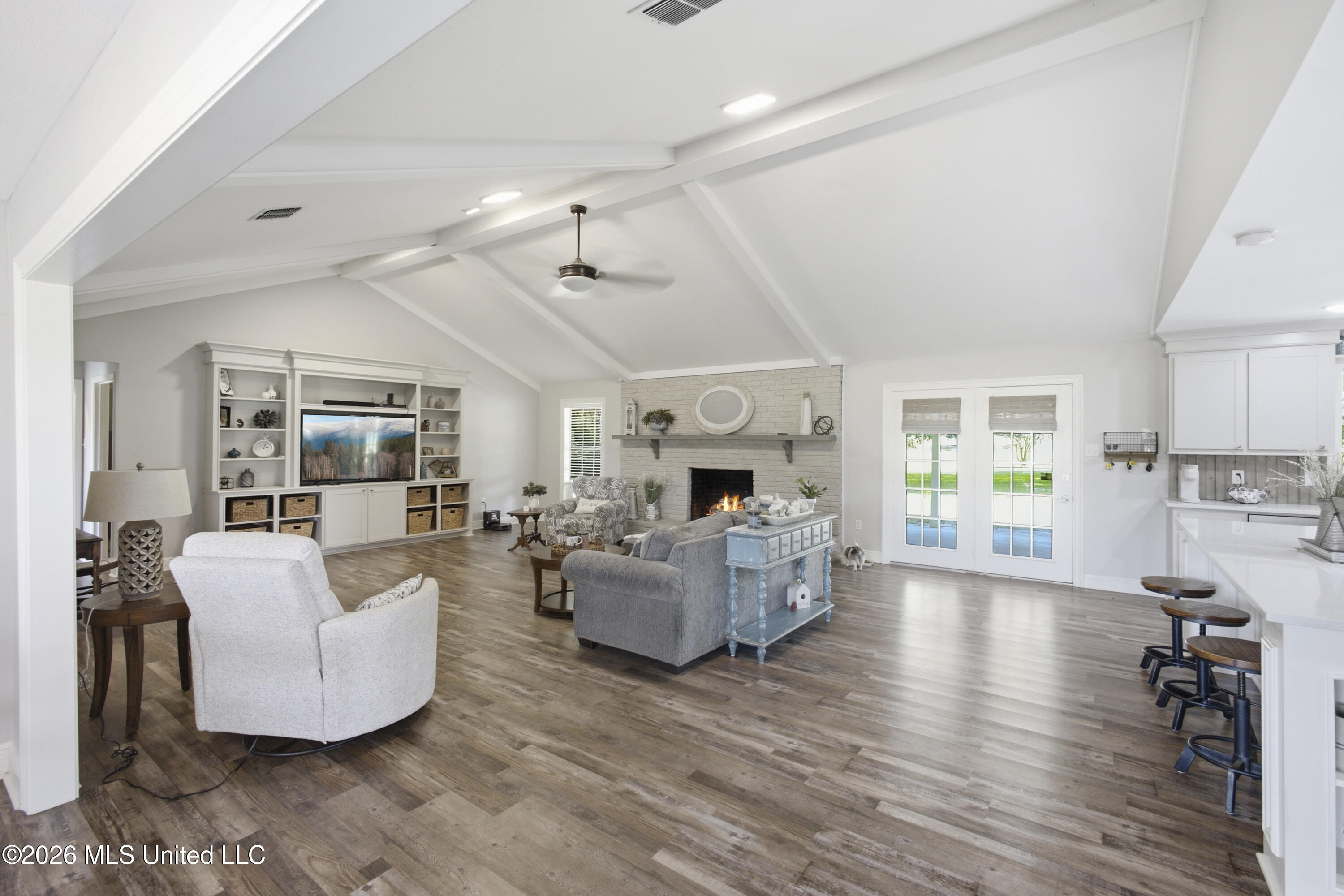 1022 L D White Road Property Photo 8