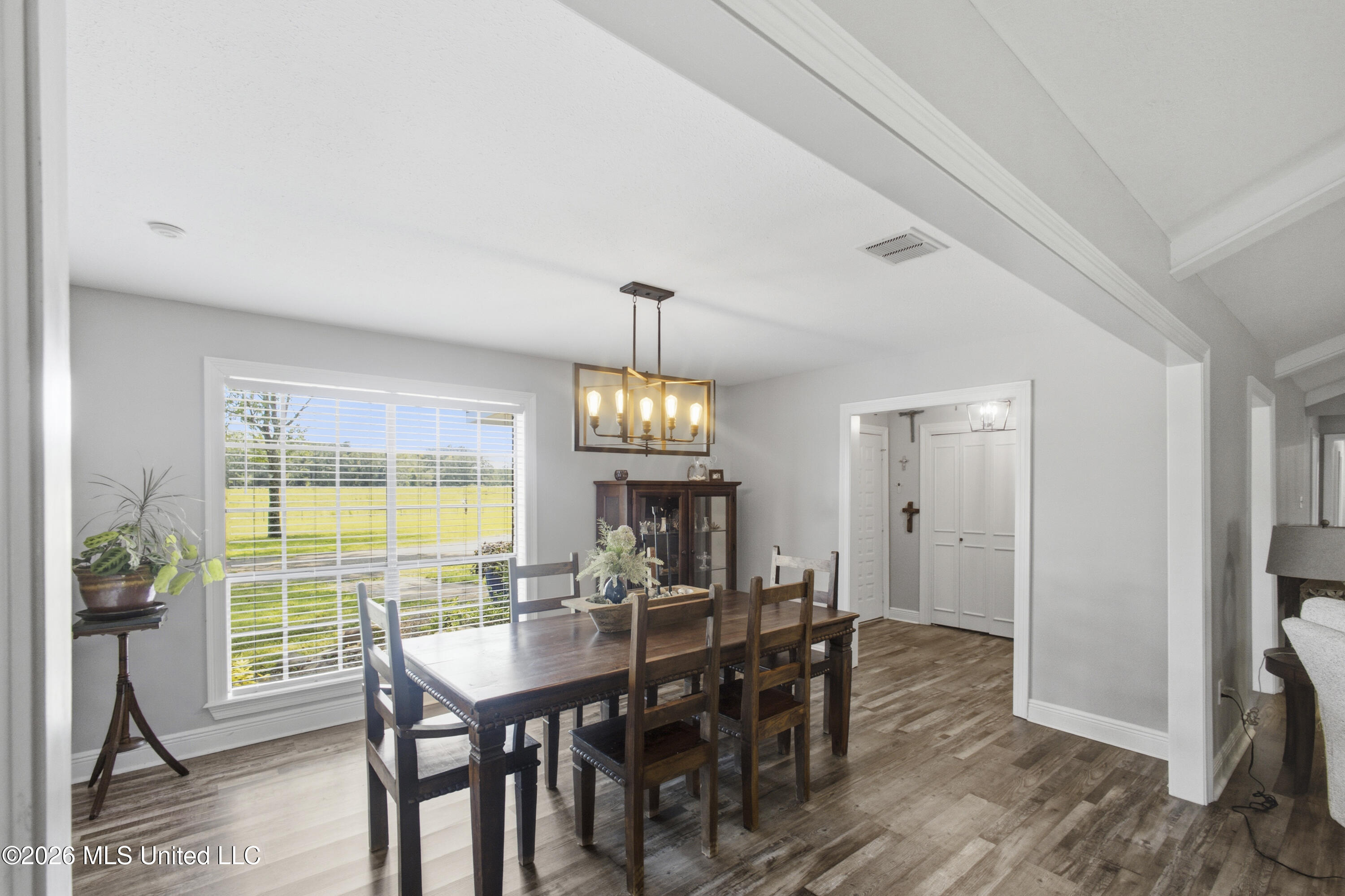 1022 L D White Road Property Photo 9