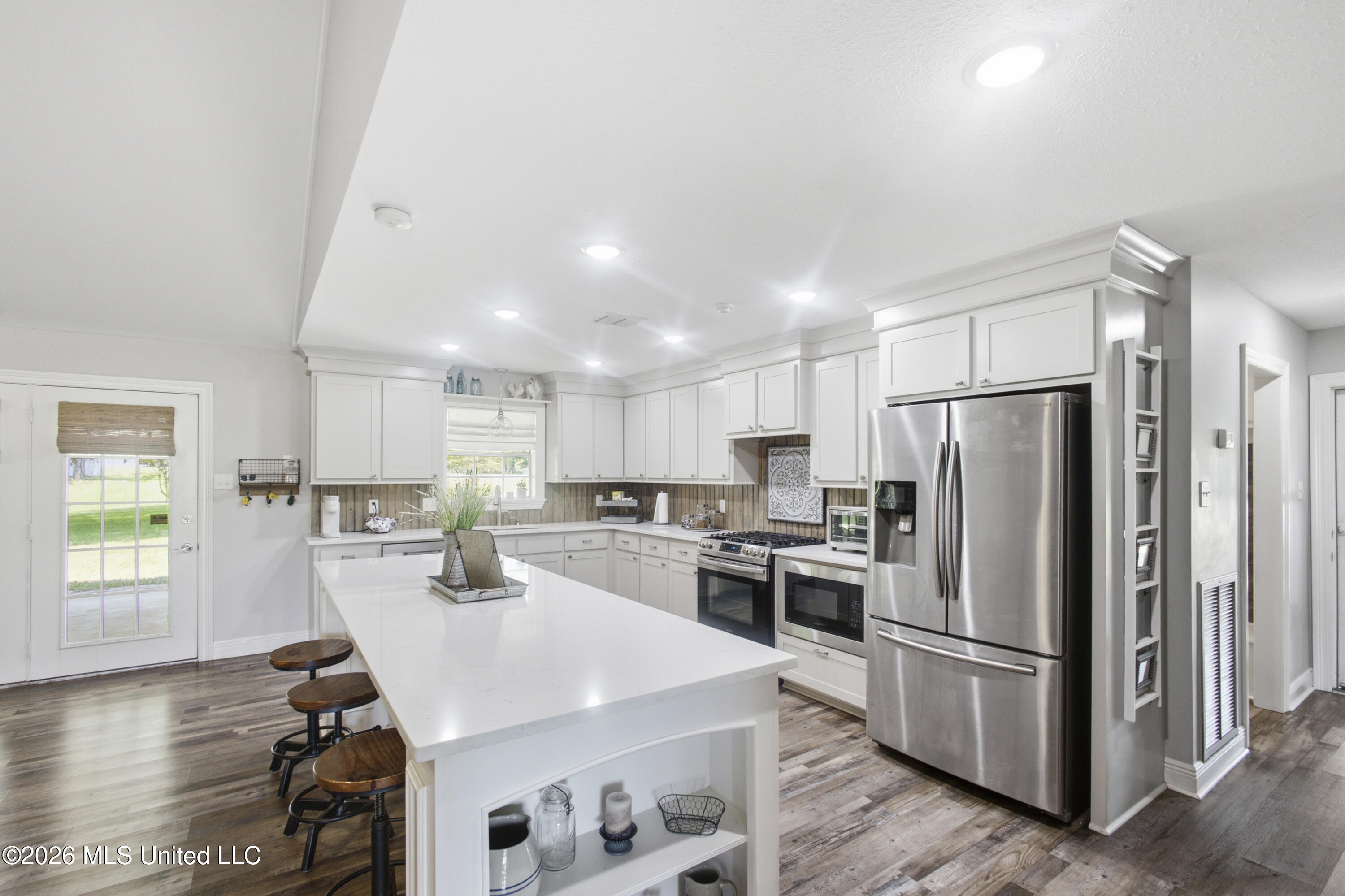1022 L D White Road Property Photo 10