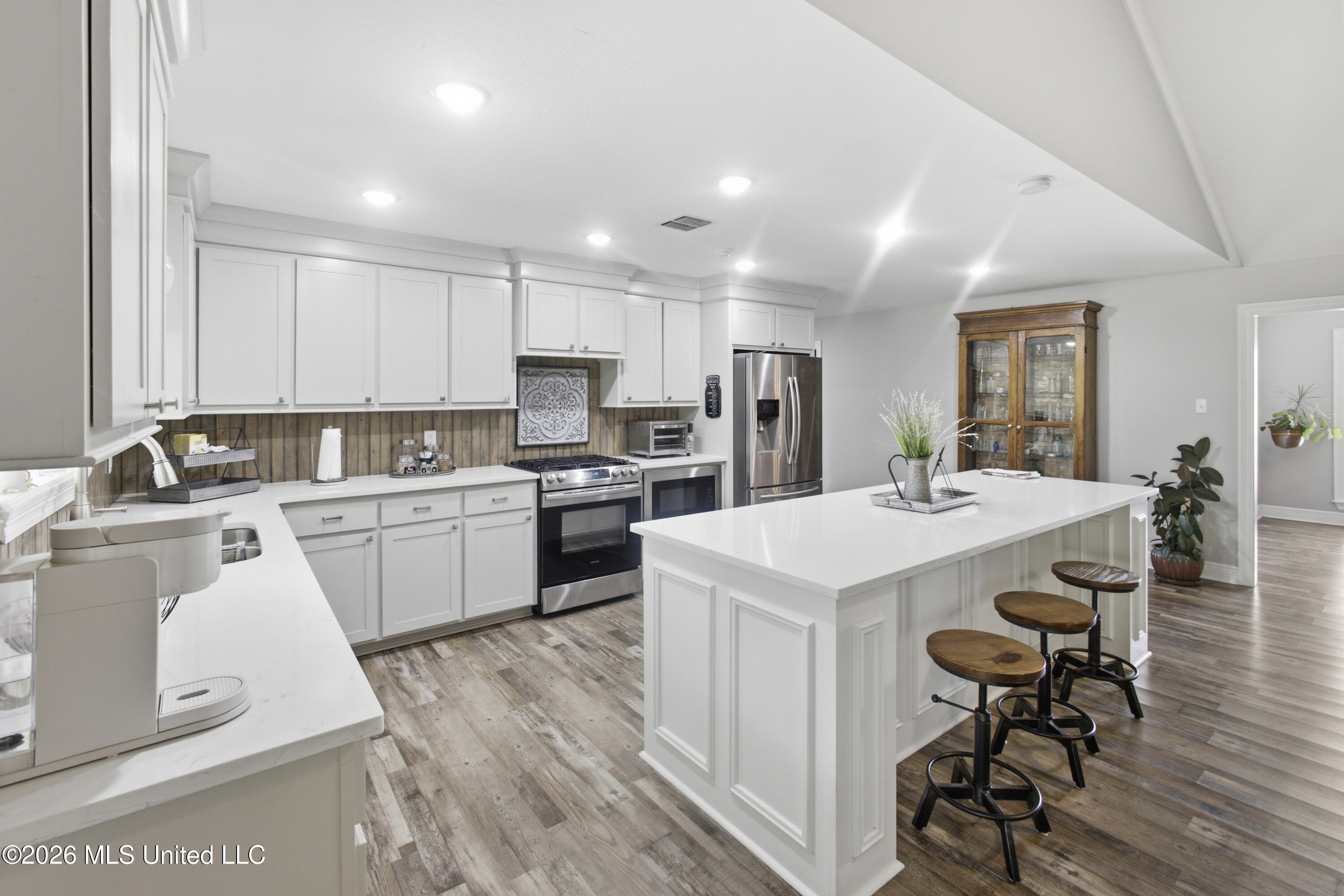 1022 L D White Road Property Photo 12