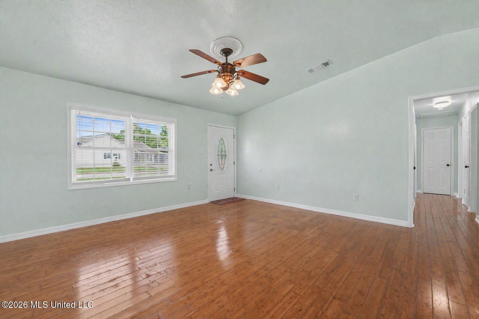 15509 Orleans Drive Property Photo 3
