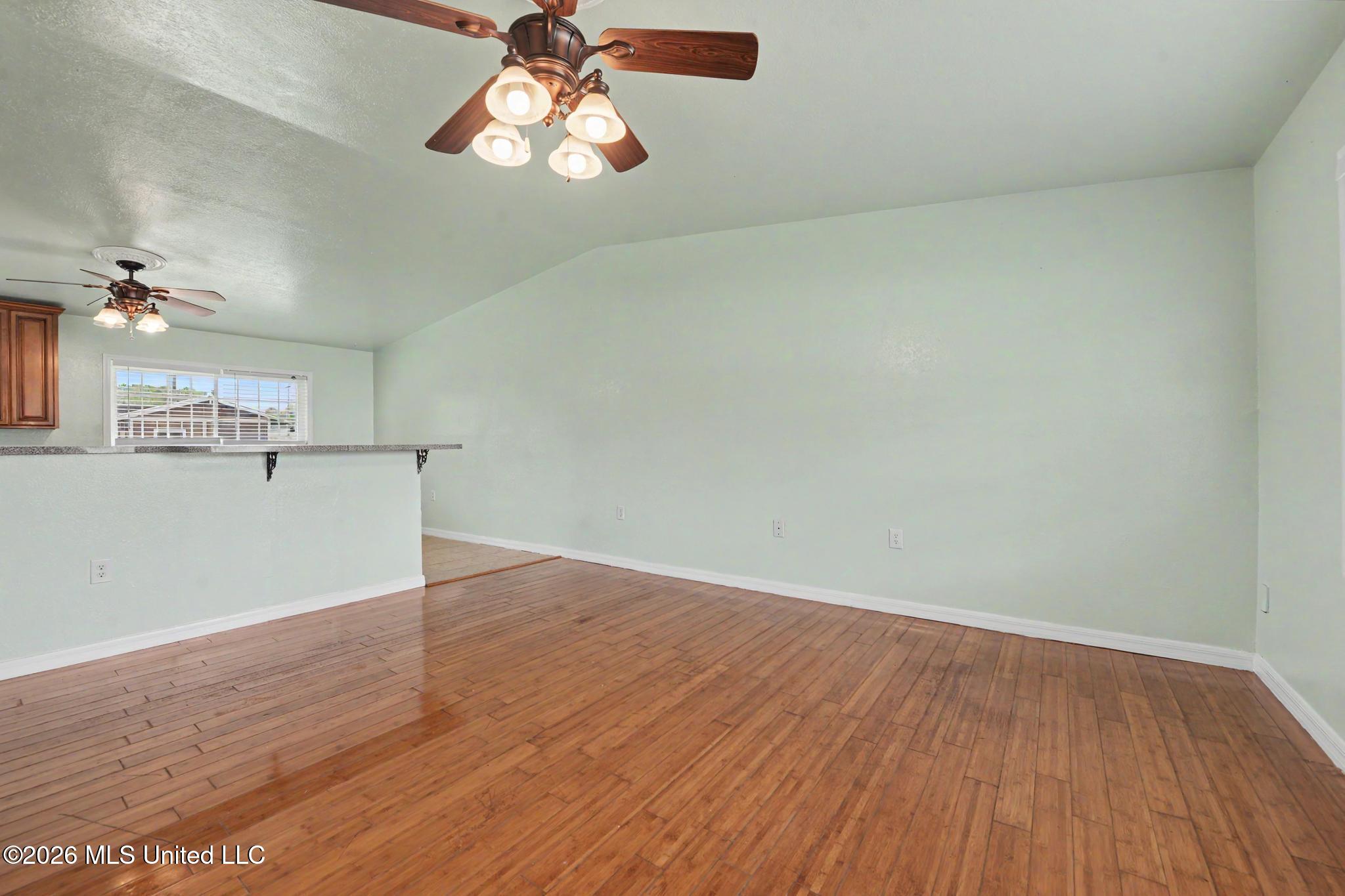 15509 Orleans Drive Property Photo 5