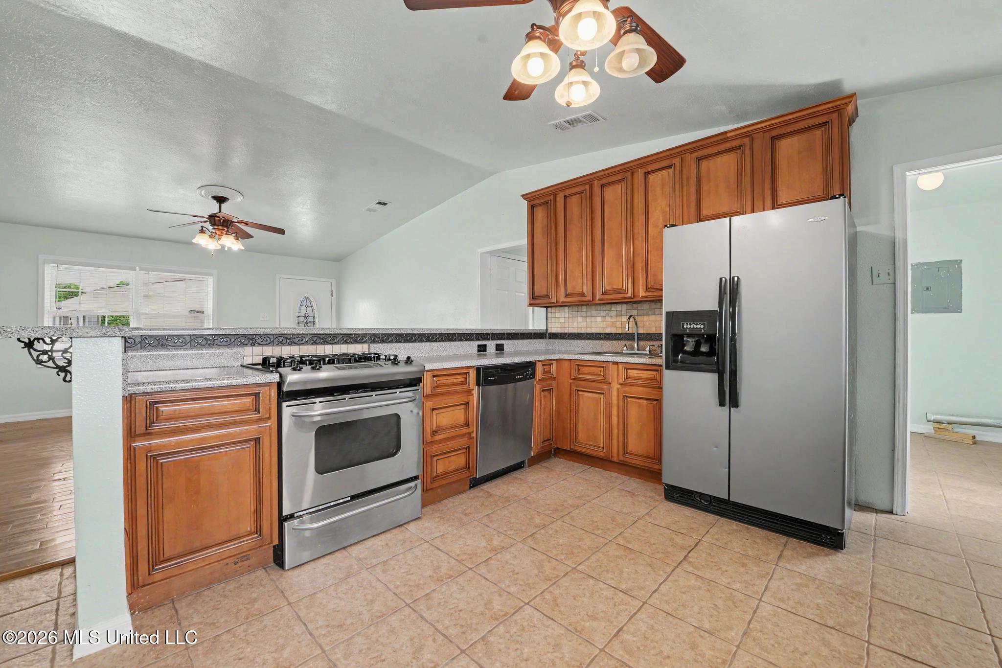 15509 Orleans Drive Property Photo 7