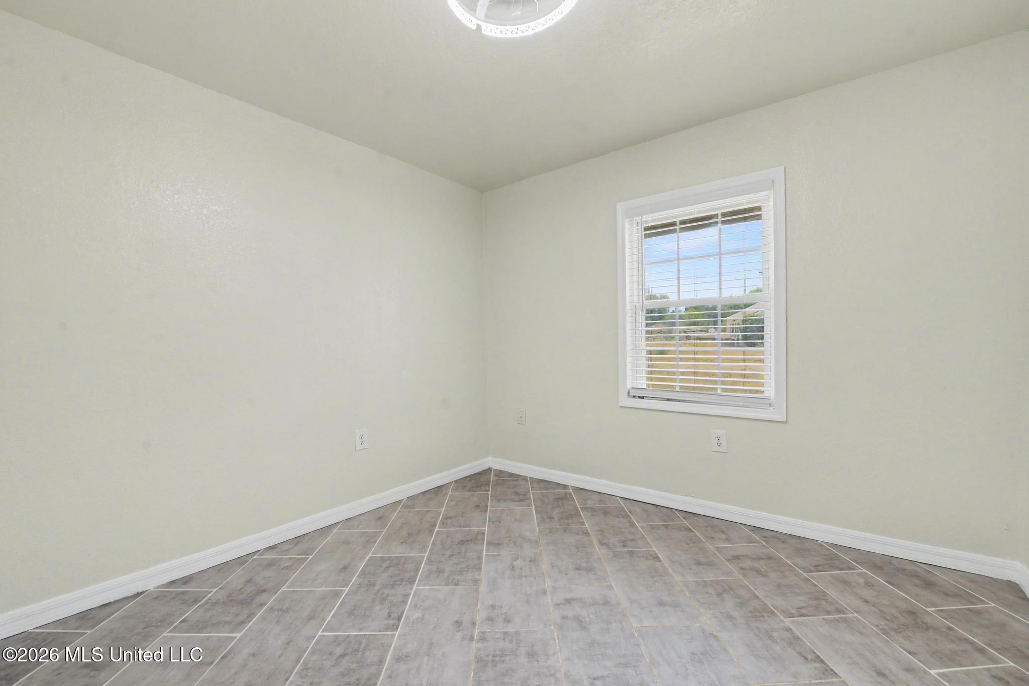 15509 Orleans Drive Property Photo 14