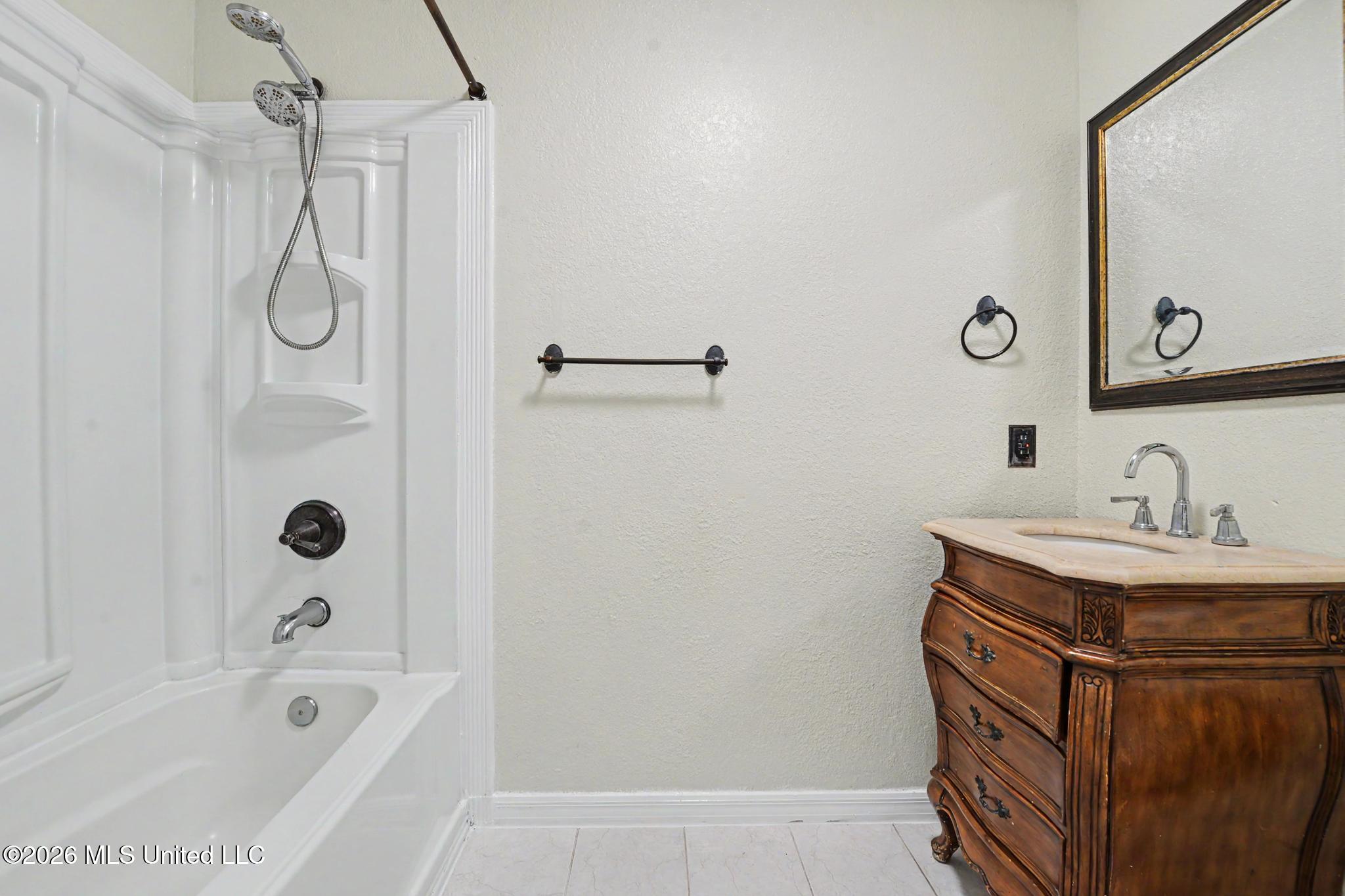 15509 Orleans Drive Property Photo 16