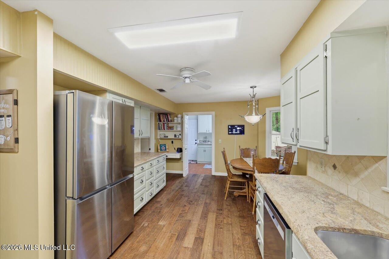 324 Warwick Road Property Photo 16