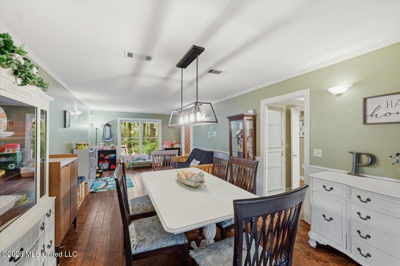 324 Warwick Road Property Photo 21